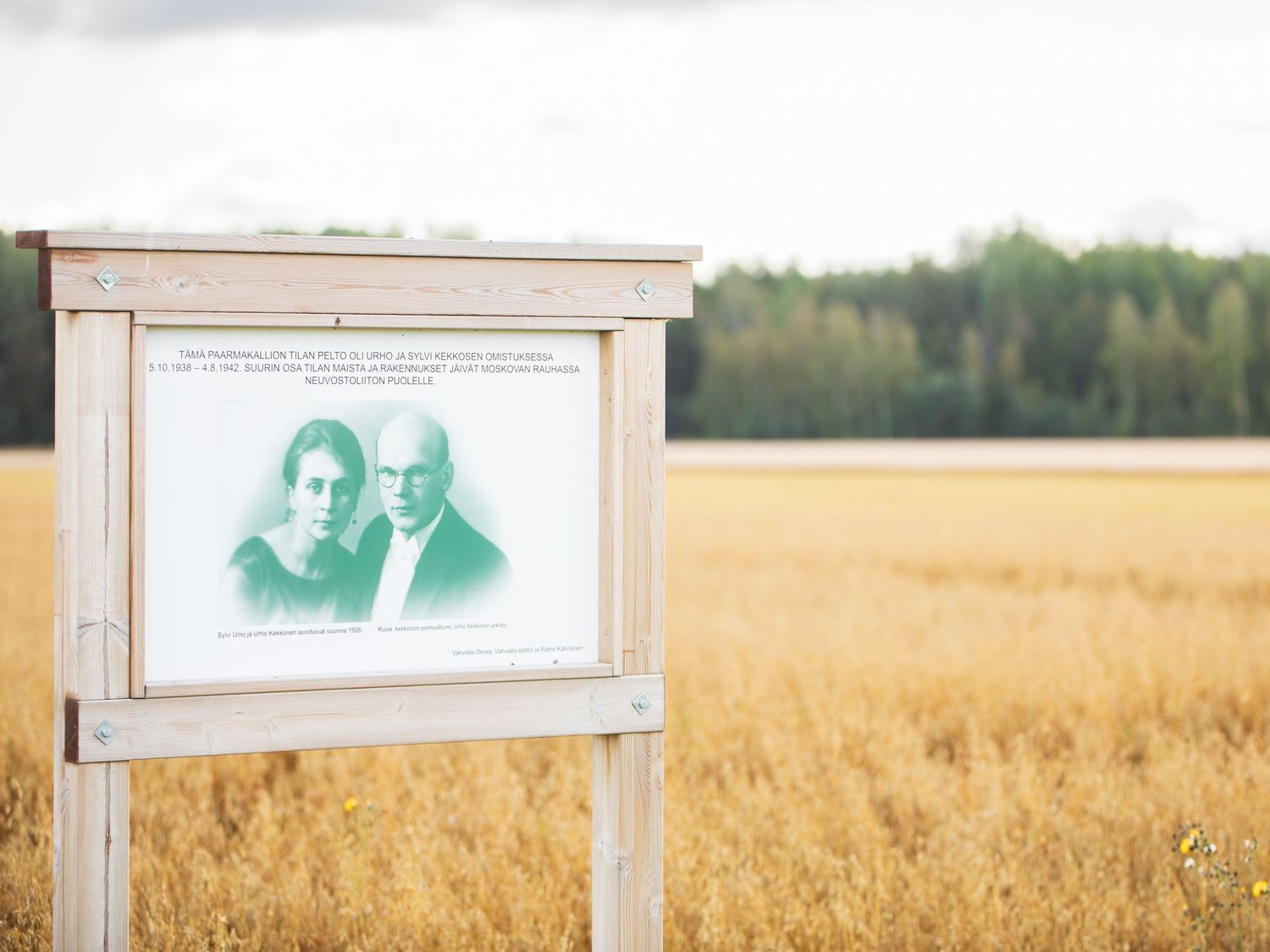 Kyltti Urho Kekkosen pellolla Lappeenrannassa, markkinointikuva
