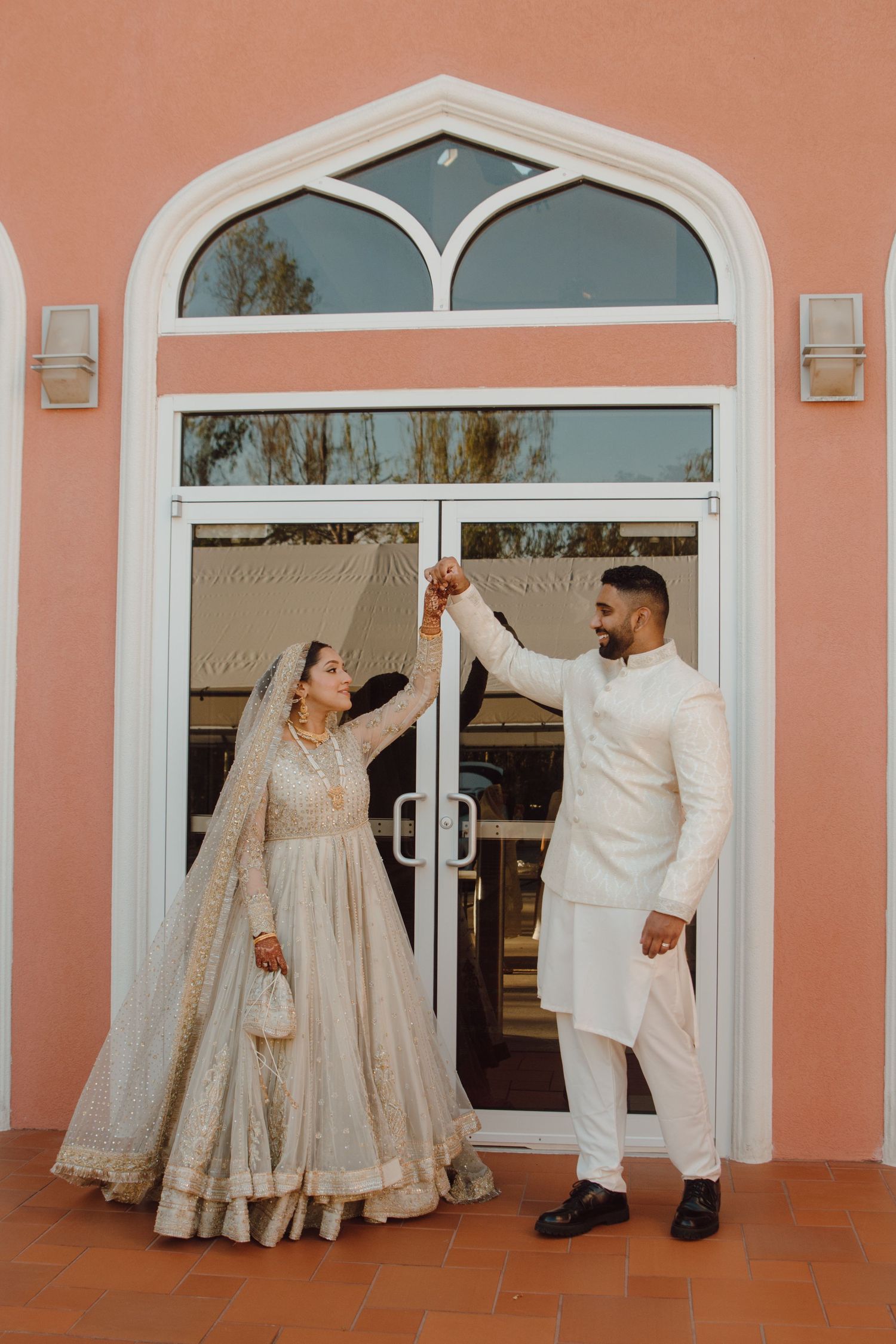 documentary style photographer, fine art wedding photographer cinematic wedding photographer, film inspired romantic dreamy editorial hawaii