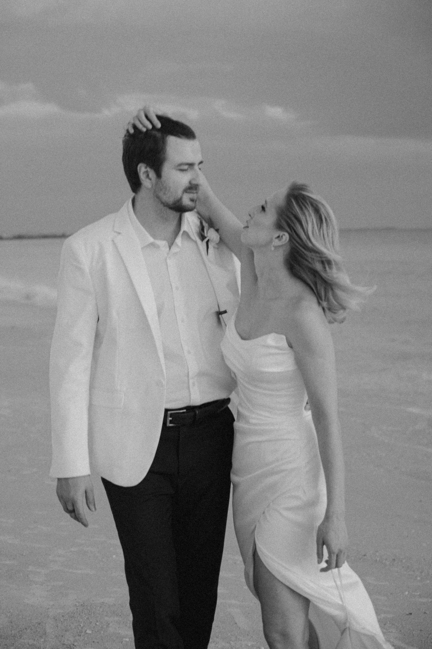 documentary style photographer, fine art wedding photographer cinematic wedding photographer, film inspired romantic dreamy editorial hawaii