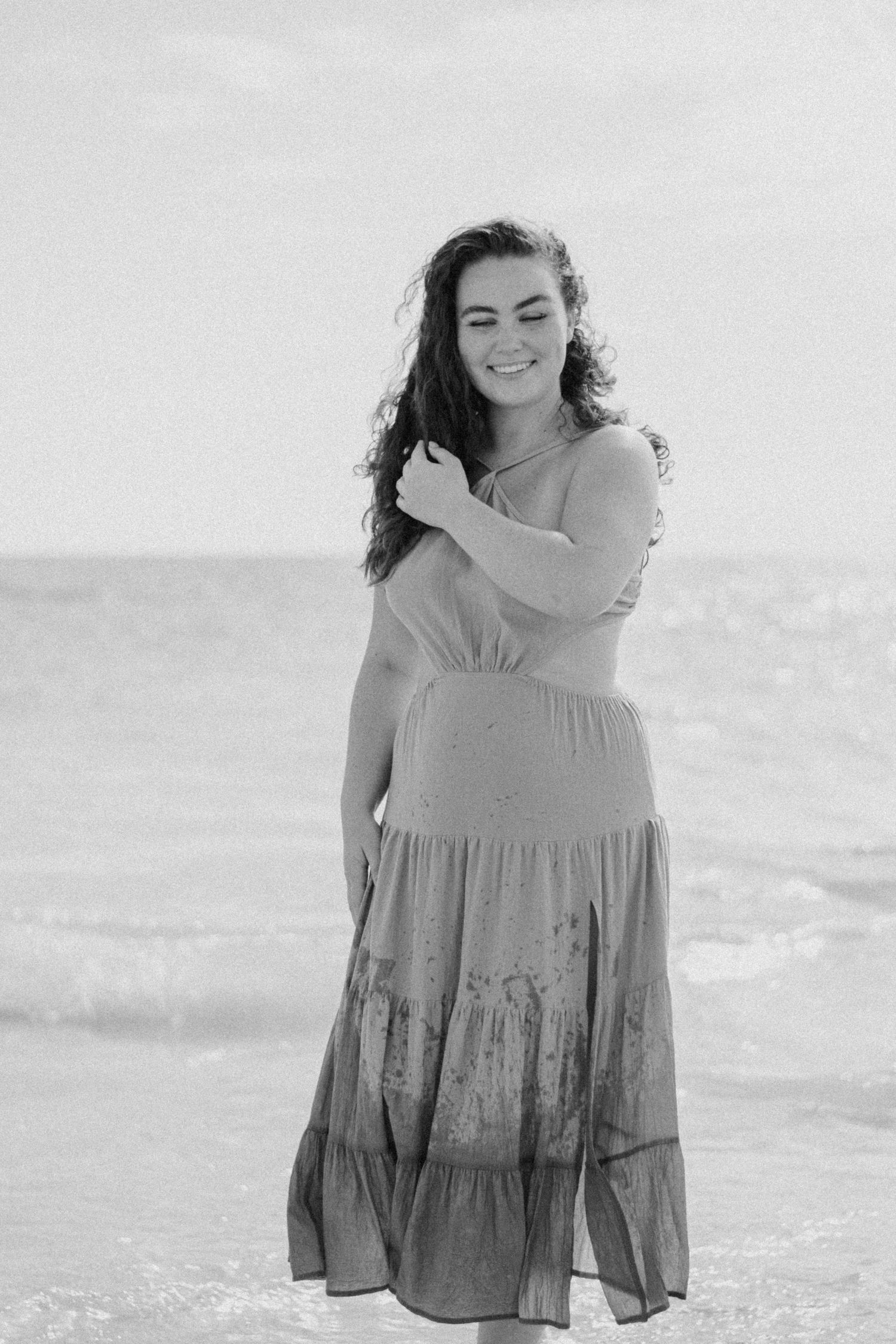 documentary style photographer, fine art photographer cinematic branding photographer, film inspired romantic dreamy editorial hawaii