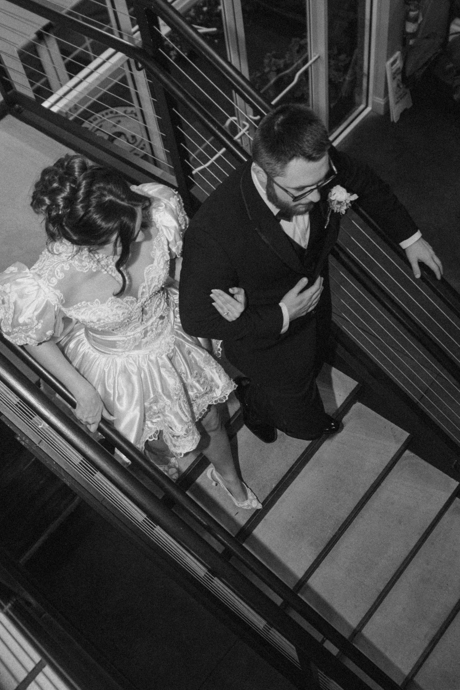 documentary style photographer, fine art wedding photographer cinematic wedding photographer, film inspired romantic dreamy editorial hawaii