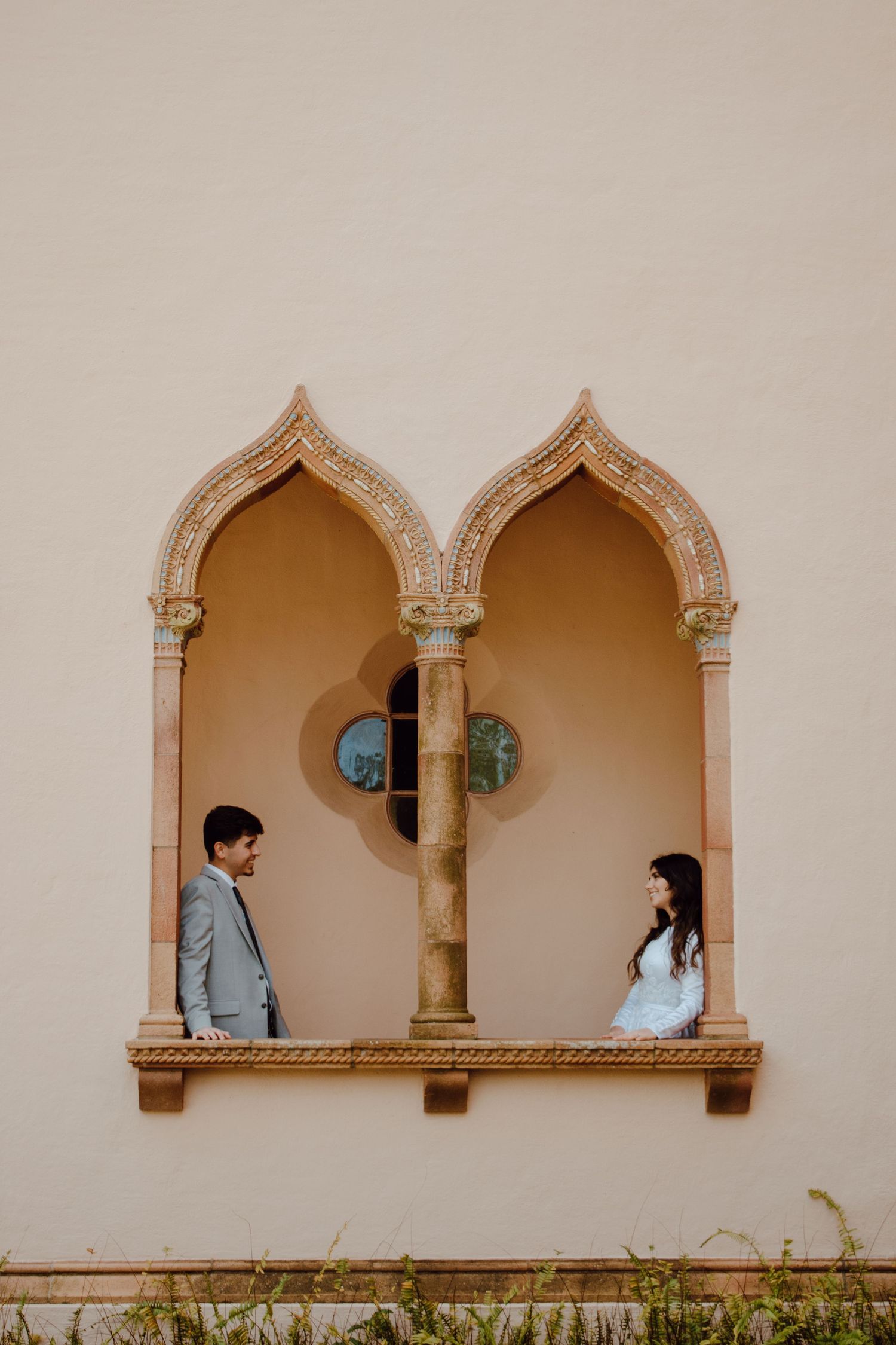 documentary style photographer, fine art wedding photographer cinematic wedding photographer, film inspired romantic dreamy editorial hawaii