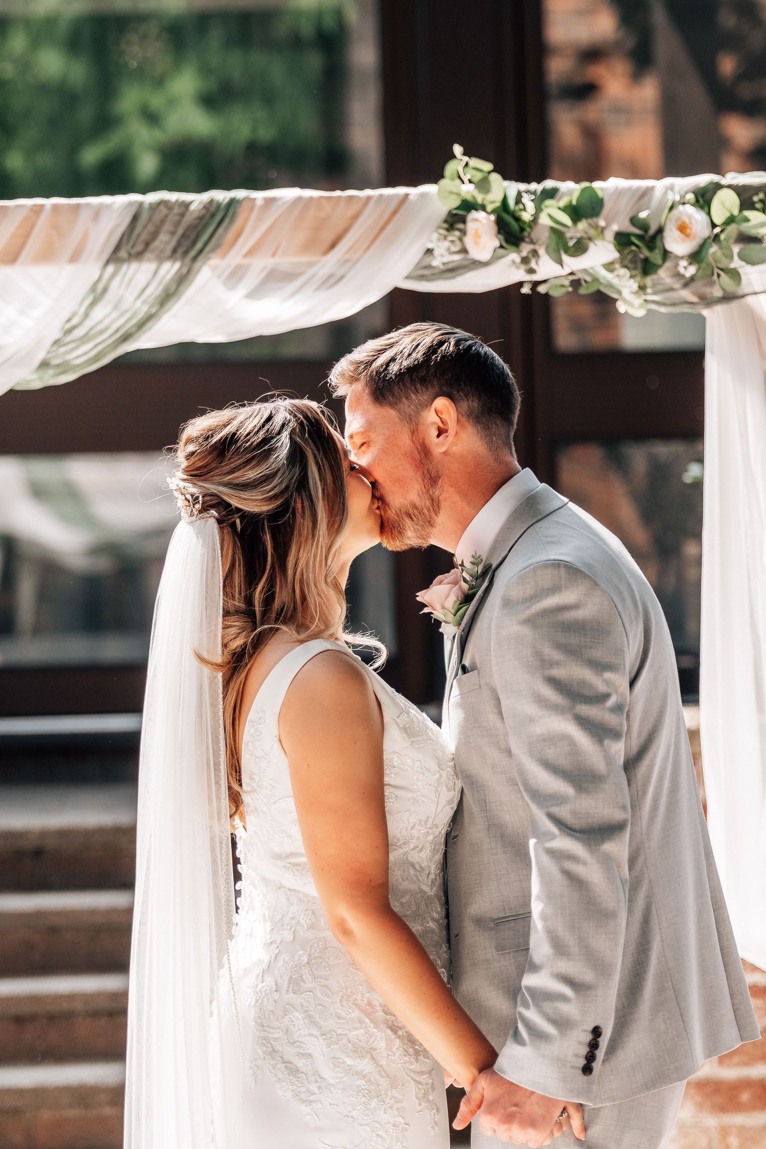 Bride and groom at Mercure Hotel Hull