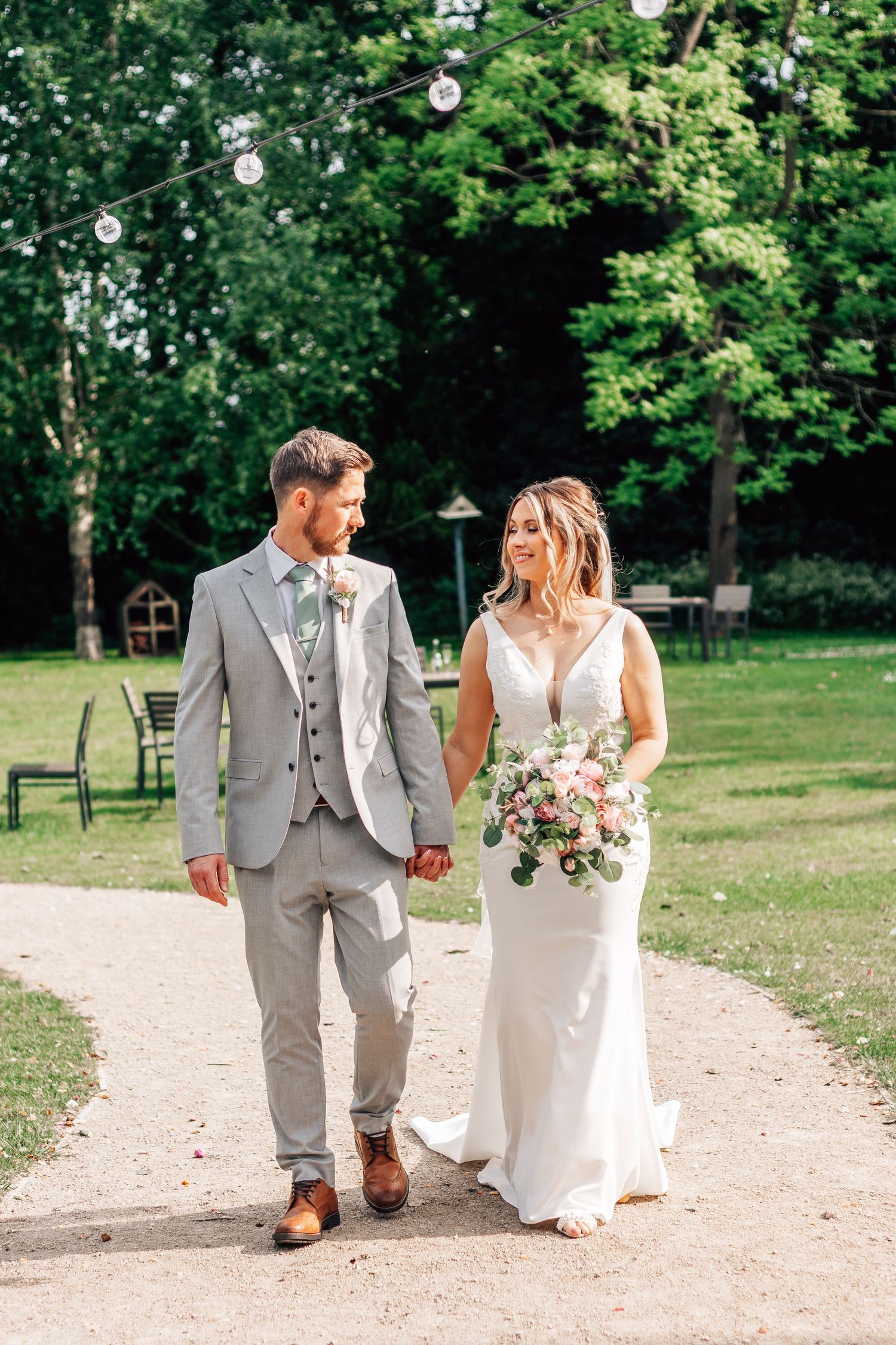 Bride and groom at Mercure Hotel Hull