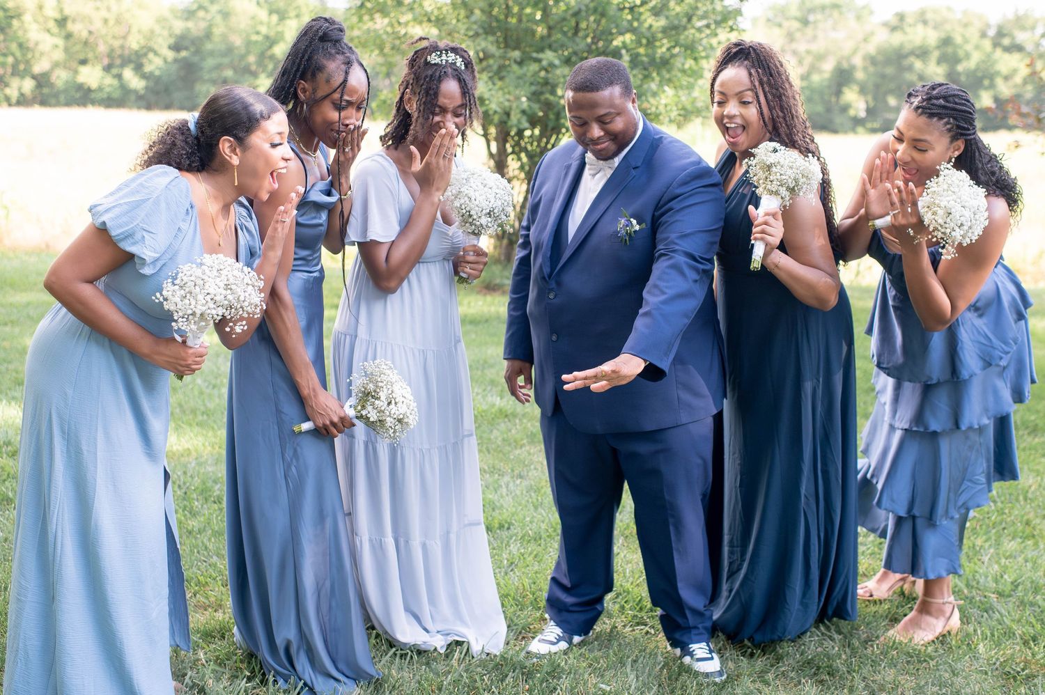 Kansas City wedding photographer serving the KC metro, Leavenworth, and Ft. Leavenworth with authentic, elegant images. Kansas City wedding