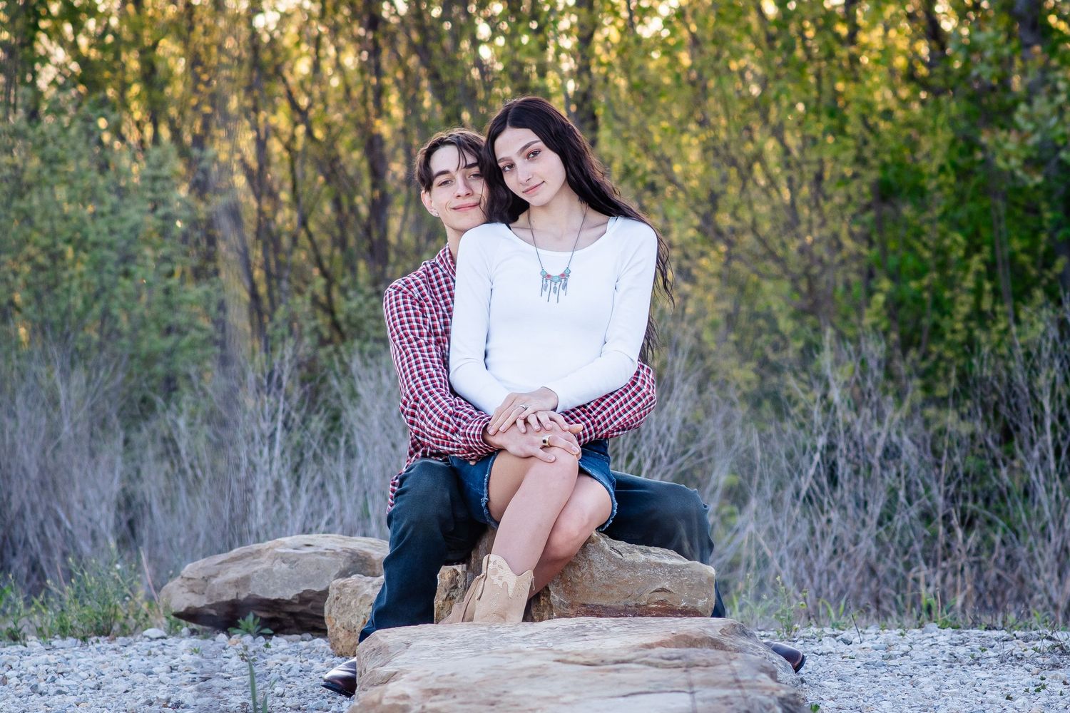Outdoor couples photography in Kansas City and the KC metro, serving Leavenworth and Ft. Leavenworth with natural connection.