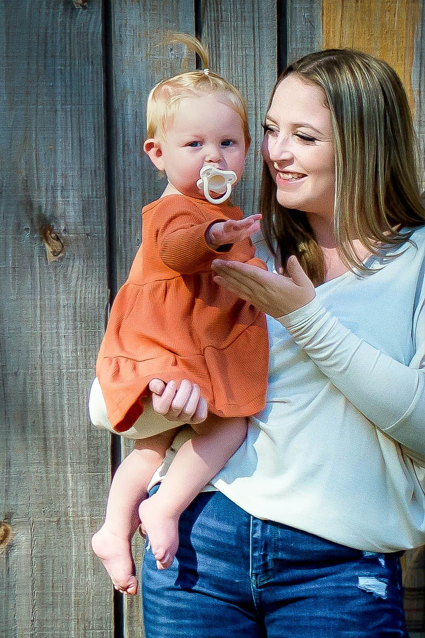 Natural light family photography in Kansas City and the KC metro, serving Leavenworth and Ft. Leavenworth outdoors.