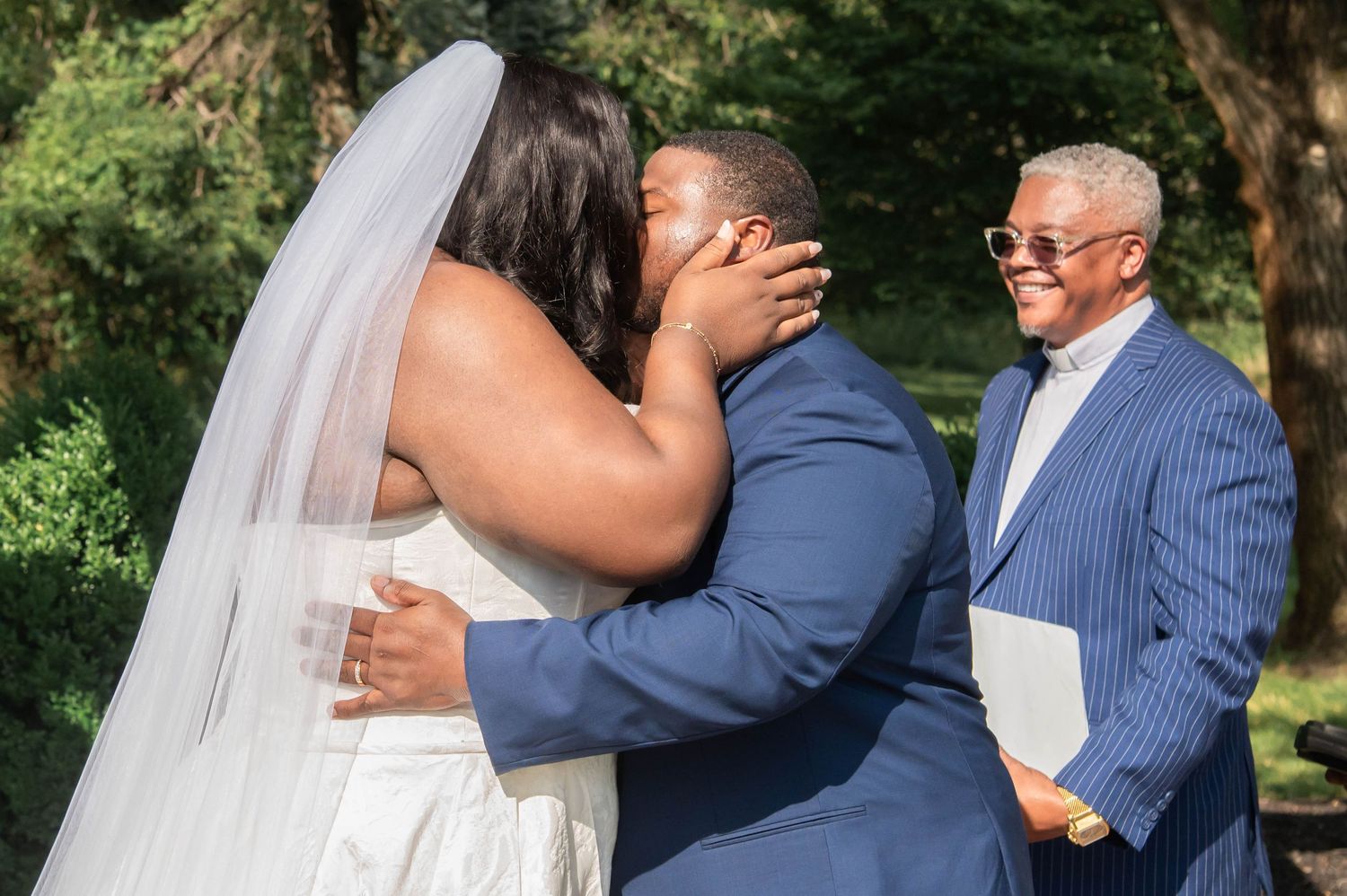 Wedding portraits in Kansas City and the KC metro, serving Leavenworth and Ft. Leavenworth. Kansas City wedding photographer