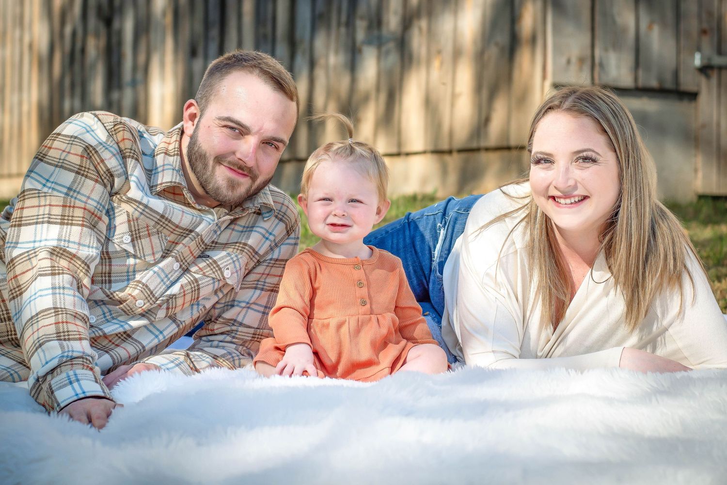Outdoor family photography in Kansas City and the KC metro, serving Leavenworth and Ft. Leavenworth with natural, timeless portraits.