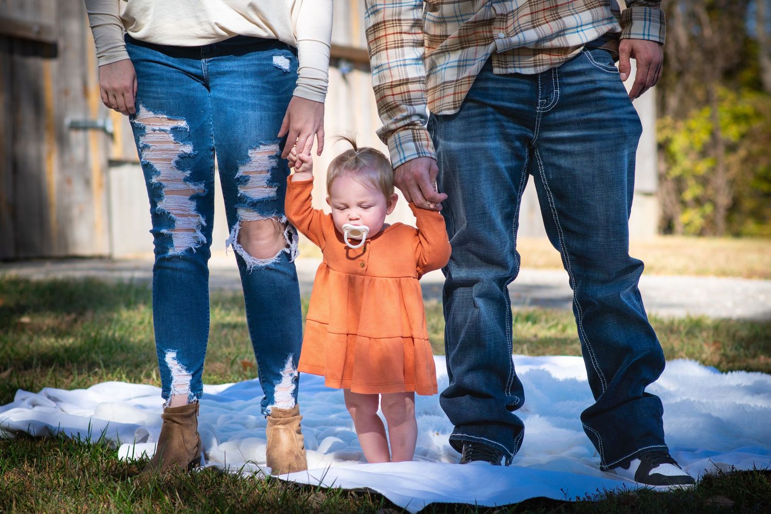 Natural light family photography in Kansas City and the KC metro, serving Leavenworth and Ft. Leavenworth outdoors.