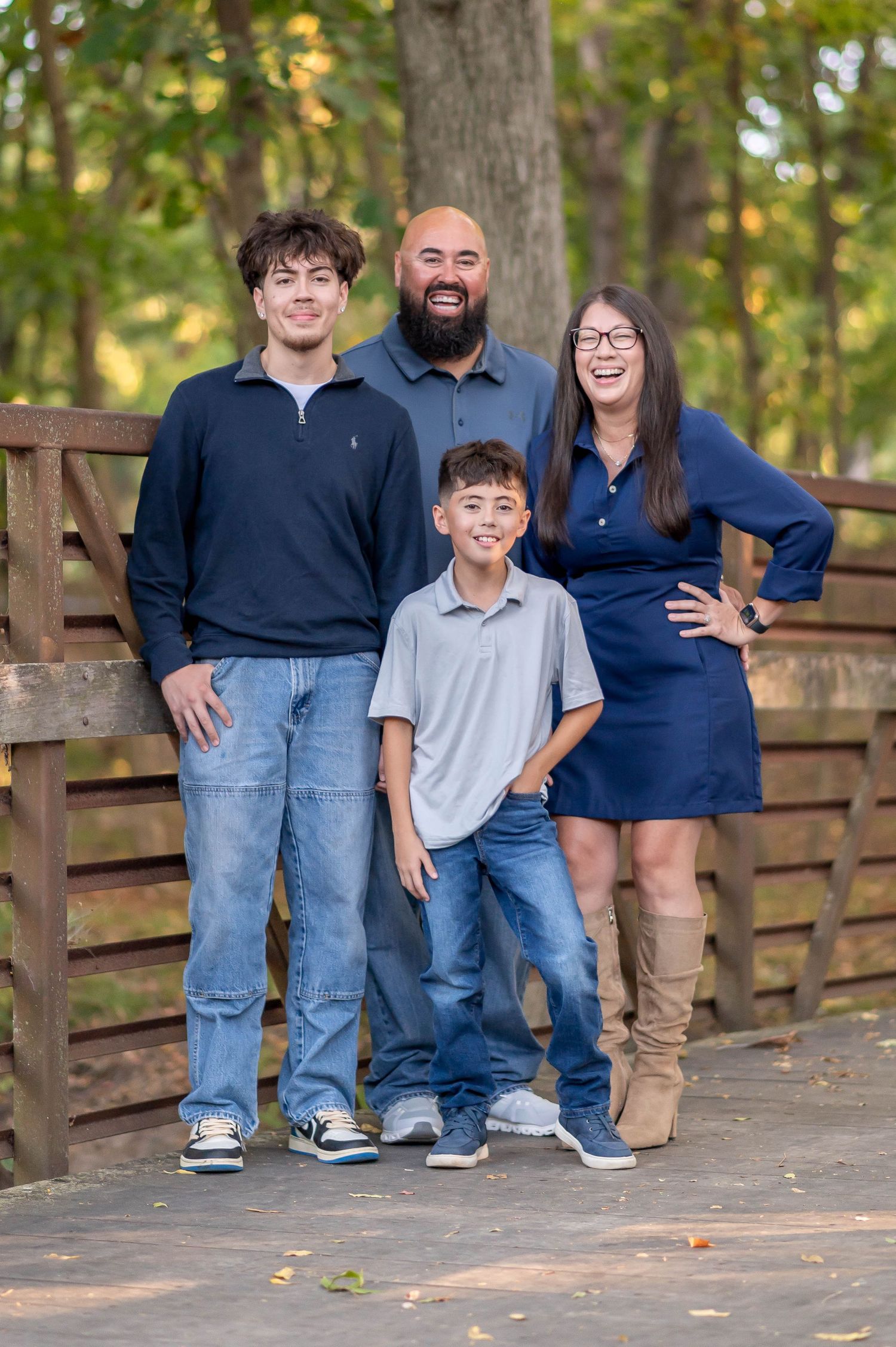 Family photography in Kansas City parks and the KC metro, serving Leavenworth and Ft. Leavenworth with timeless outdoor portraits.