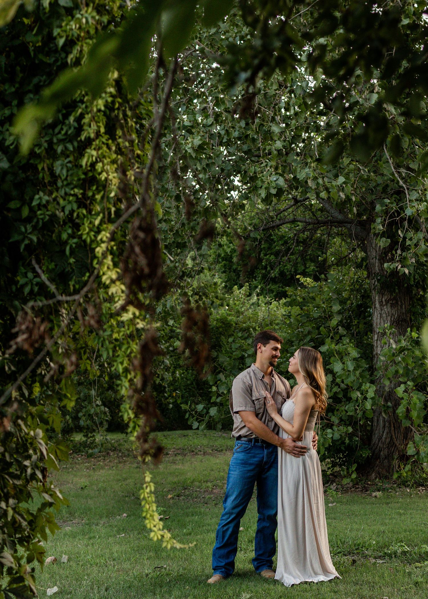 Pregnancy announcement photos in McKinney Texas