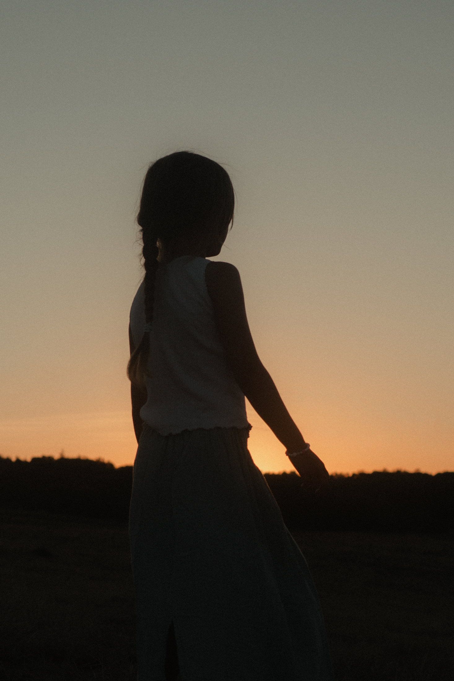 Famille photographiée au coucher du soleil en Haute-Vienne