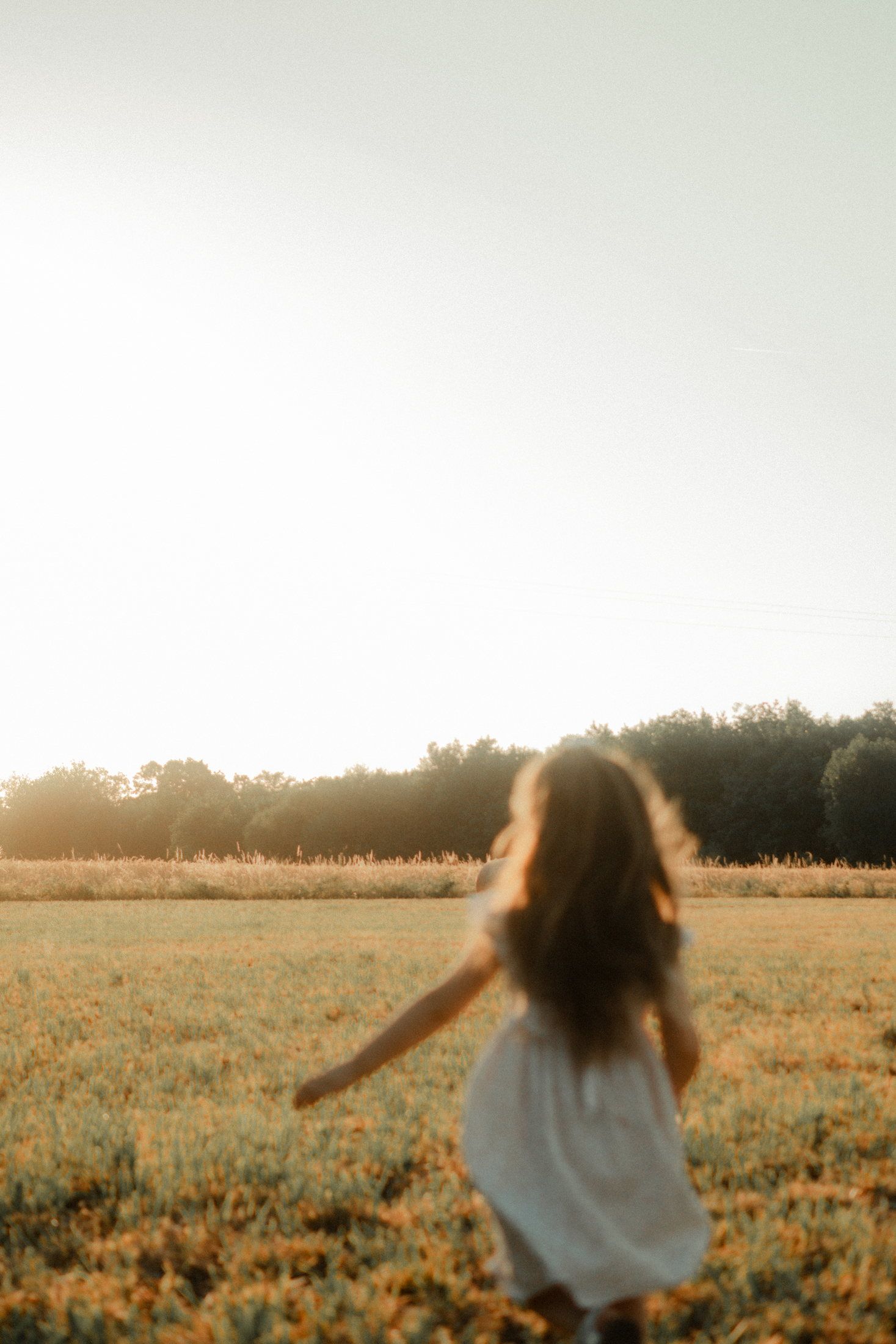 Famille photographiée au coucher du soleil en Haute-Vienne