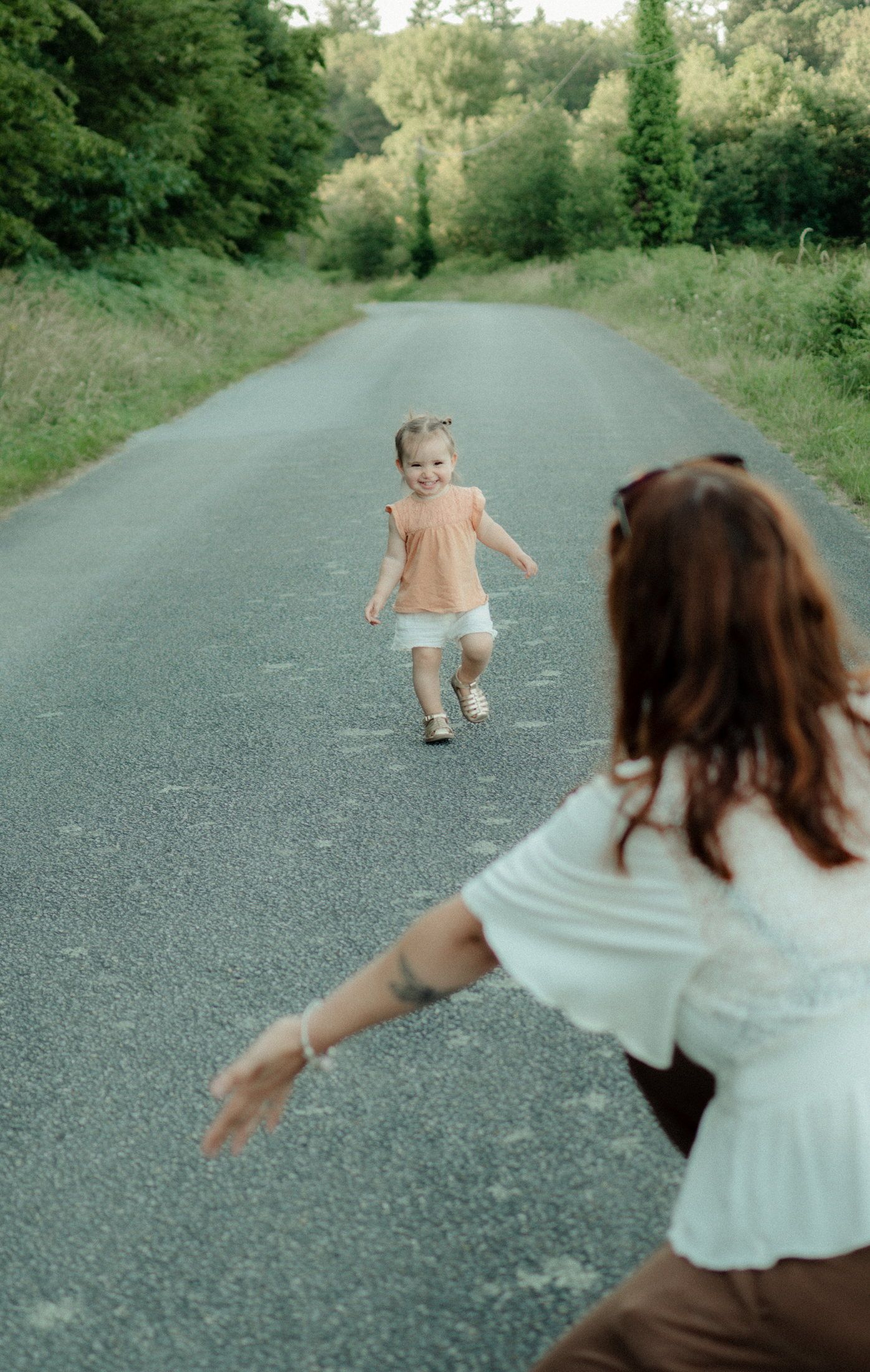 Famille photographiée au coucher du soleil en Haute-Vienne