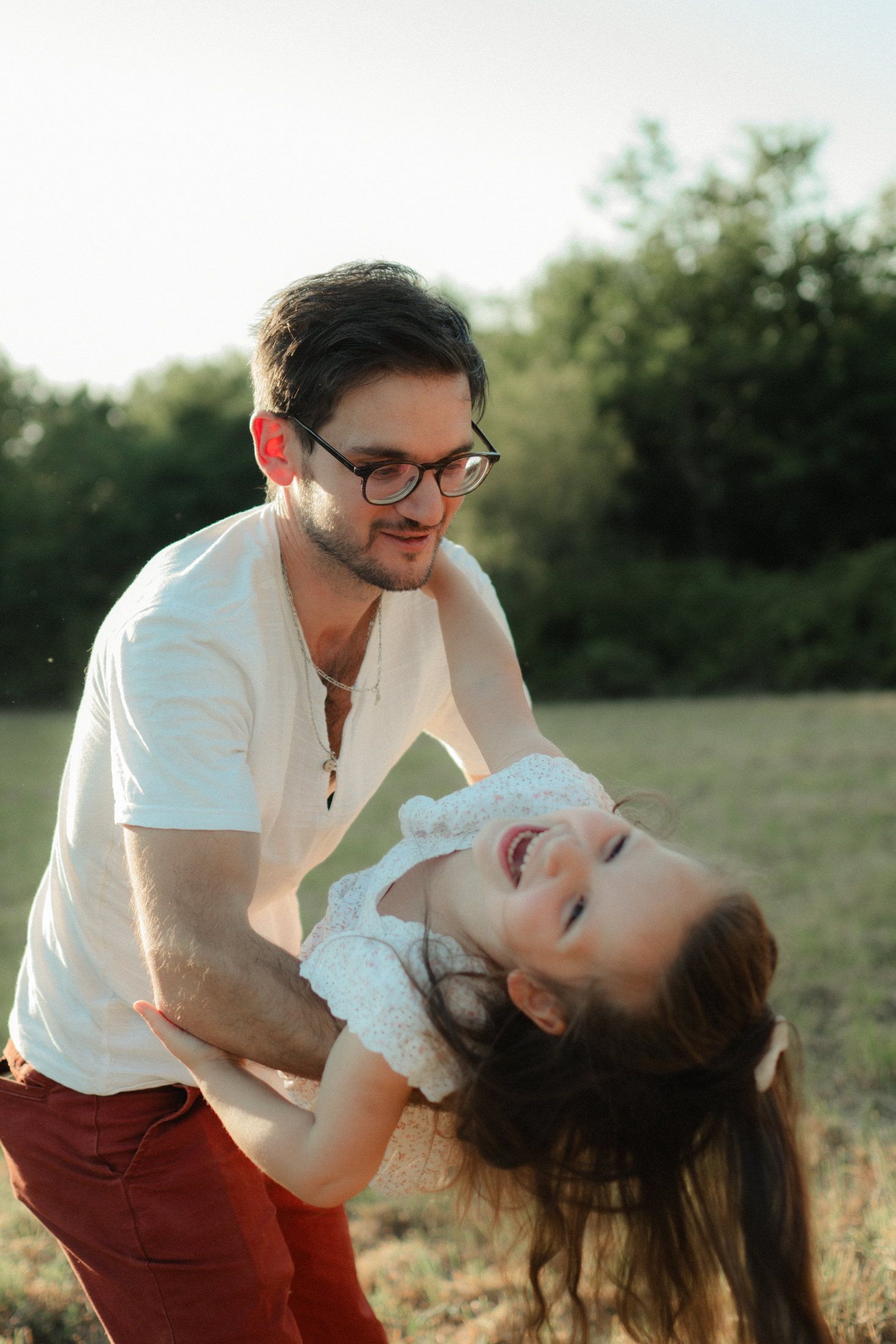 Famille photographiée au coucher du soleil en Haute-Vienne