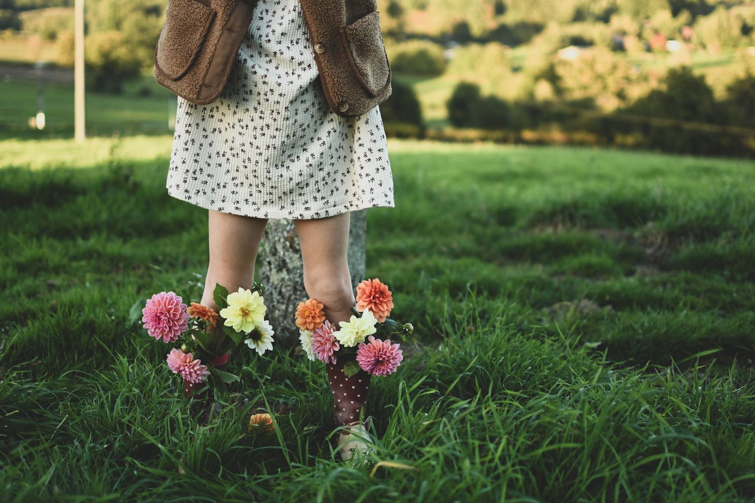 Enfant photographié en pleine nature lors d’une séance famille