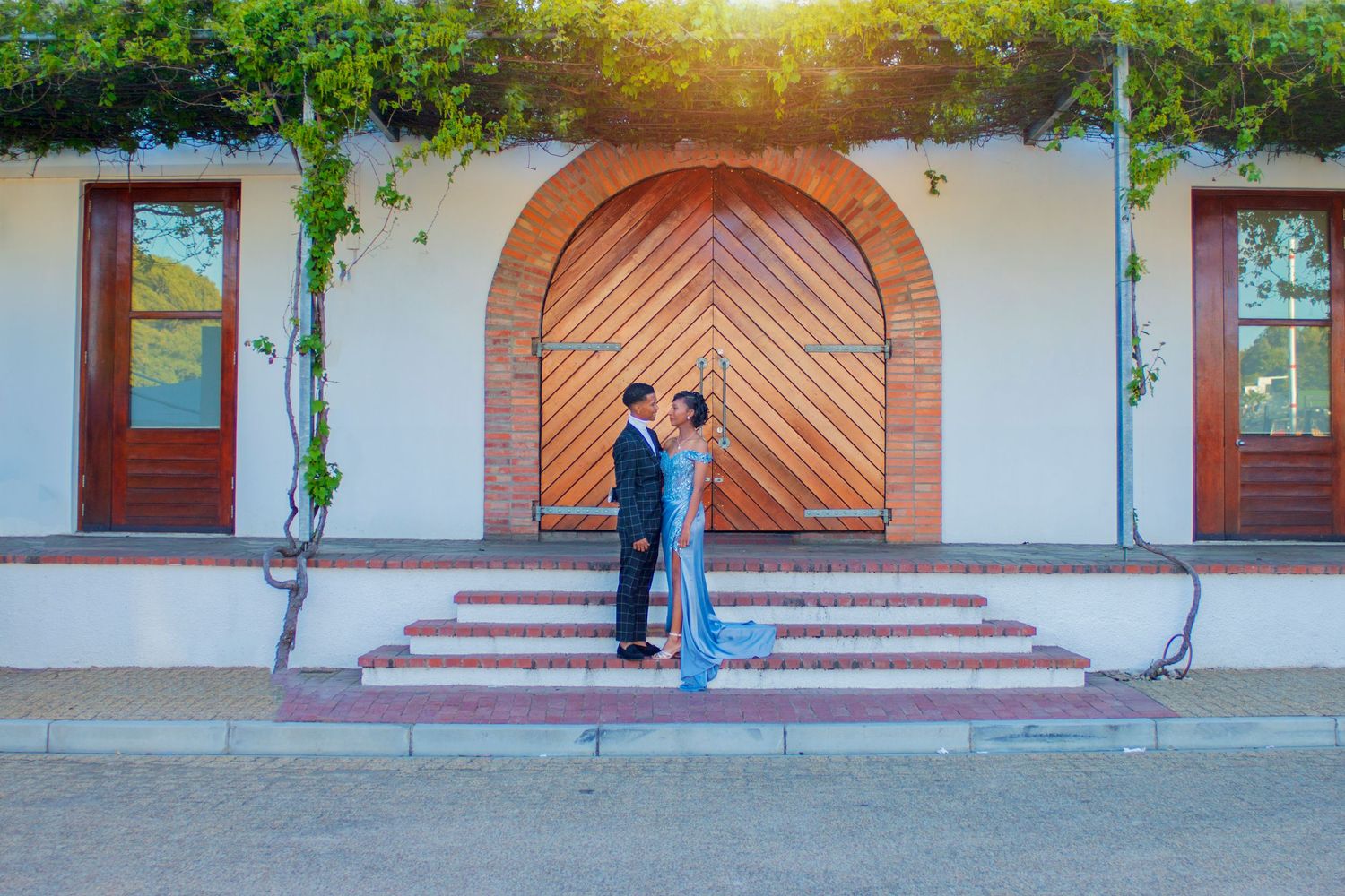 Cape Town lifestyle photographer Chanelle Gordon captures authentic, warm, and candid moments. Specializing in family, couples, matric.
