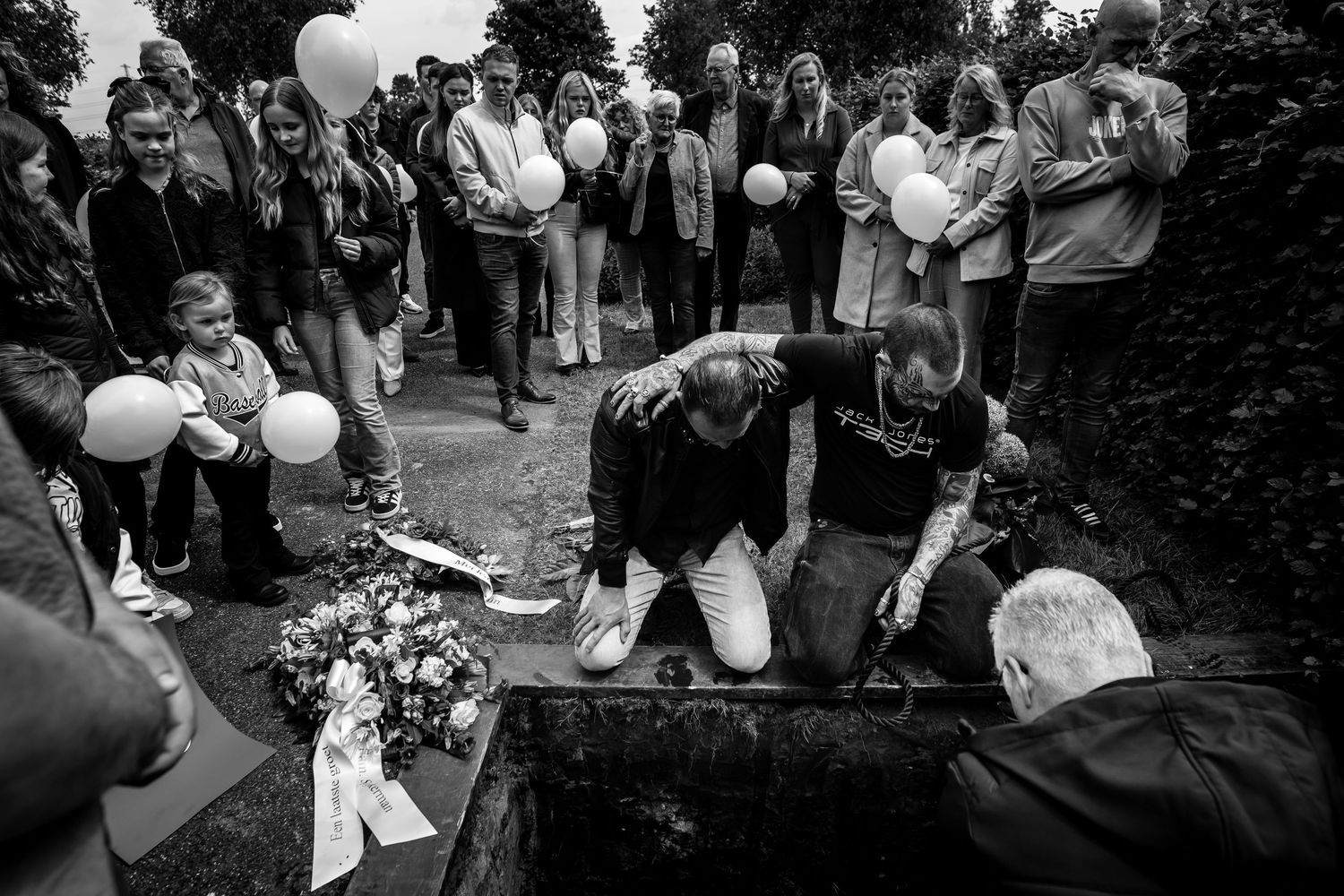 uitvaartfotograaf
afscheidsfotograaf
rouwfotografie
uitvaart reportage
afscheidsreportage
foto’s van de uitvaart
herinneringen na de uitvaar