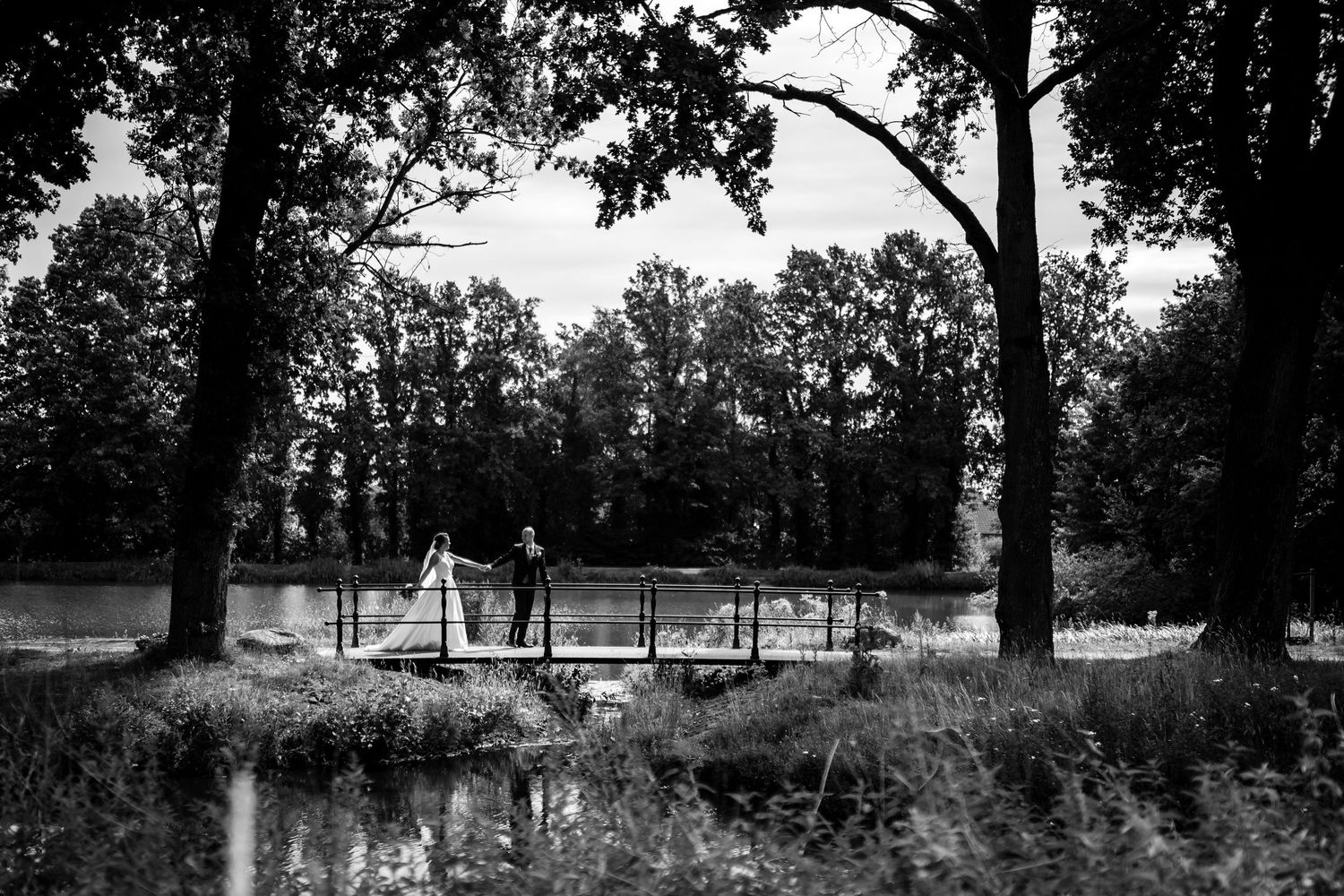 trouwfotograaf
bruidsfotograaf
huwelijksfotografie
bruidsreportage
trouwreportage
documentaire trouwfotografie
journalistieke trouwfotografi