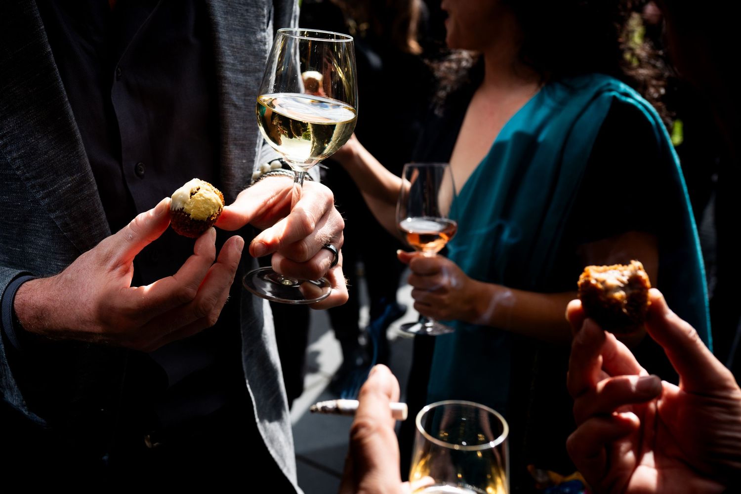 Vier het leven. Proost. afscheid, crematie