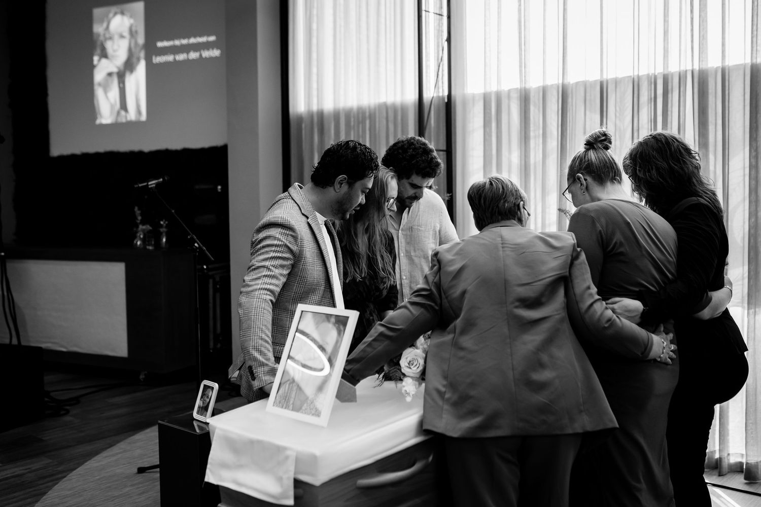 uitvaartfotograaf
afscheidsfotograaf
rouwfotografie
uitvaart reportage
afscheidsreportage
foto’s van de uitvaart
herinneringen na de uitvaar