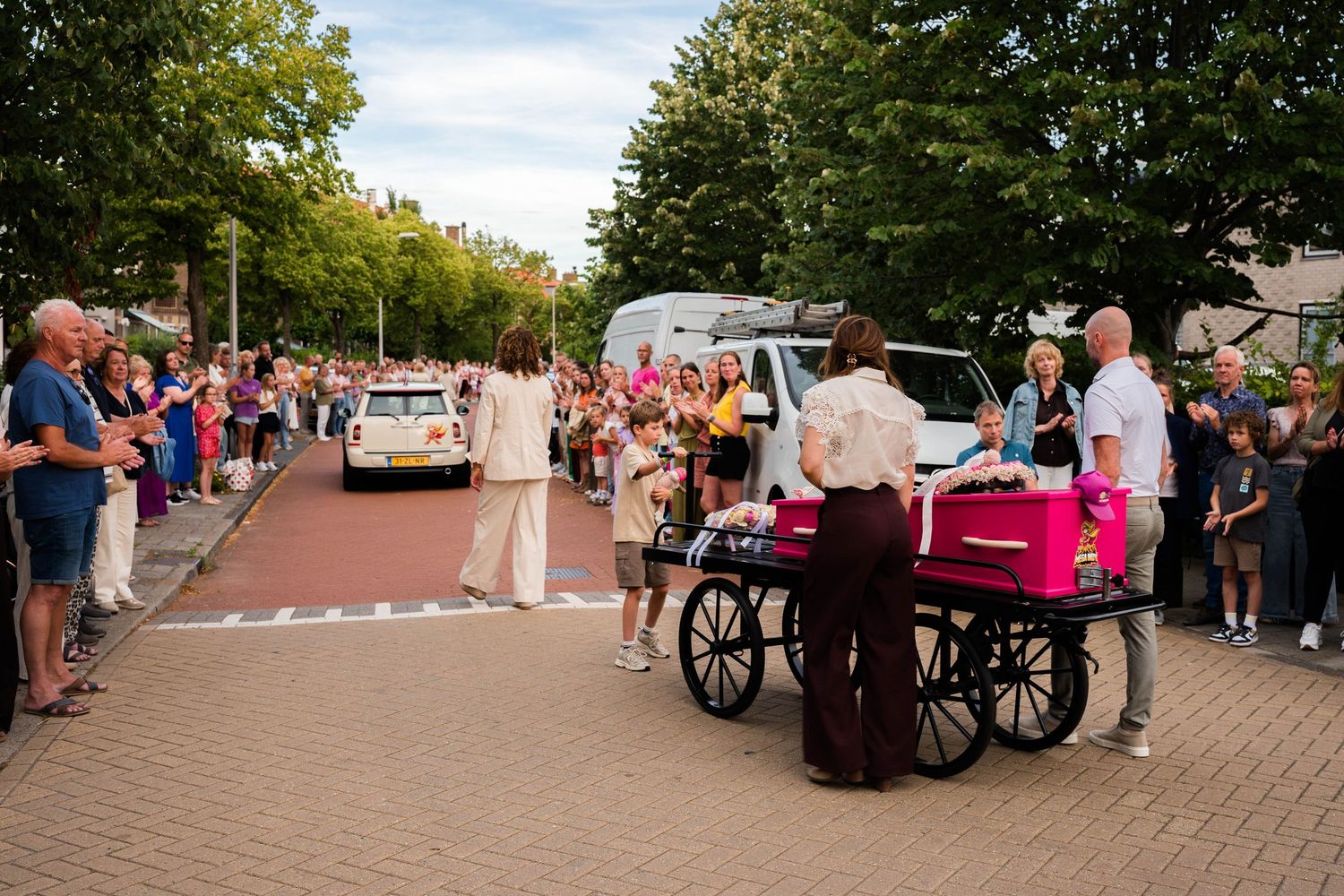Samen lopen door de erehaag