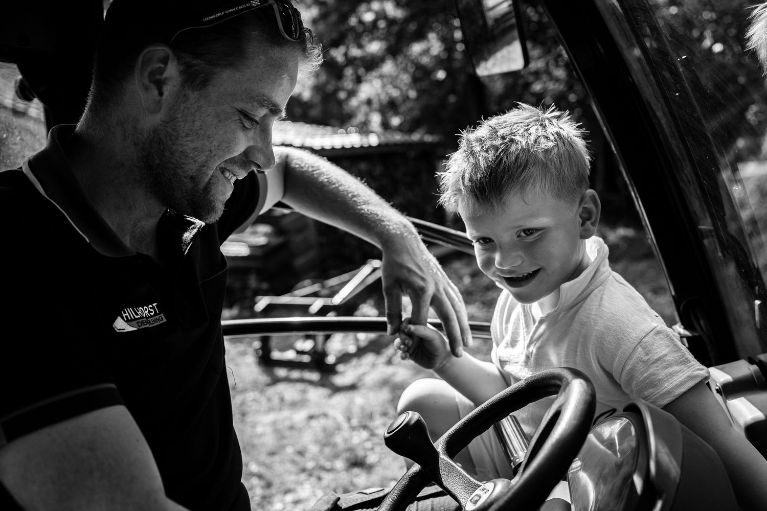 samen met papa op de kraan in appelscha
