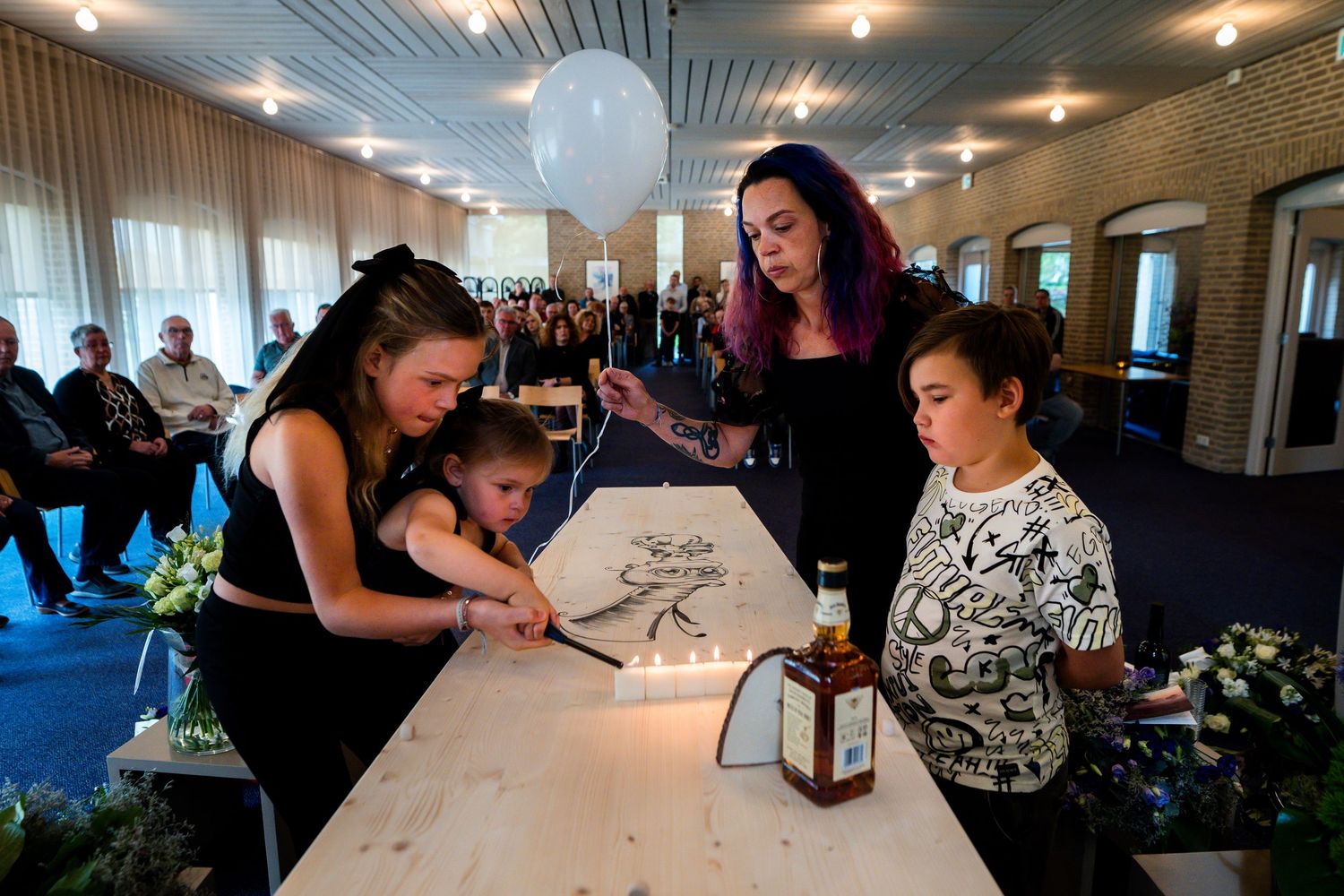 uitvaartfotograaf
afscheidsfotograaf
rouwfotografie
uitvaart reportage
afscheidsreportage
foto’s van de uitvaart
herinneringen na de uitvaar