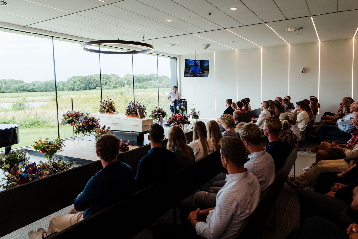 uitvaartfotograaf
afscheidsfotograaf
rouwfotografie
uitvaart reportage
afscheidsreportage
foto’s van de uitvaart
herinneringen na de uitvaar