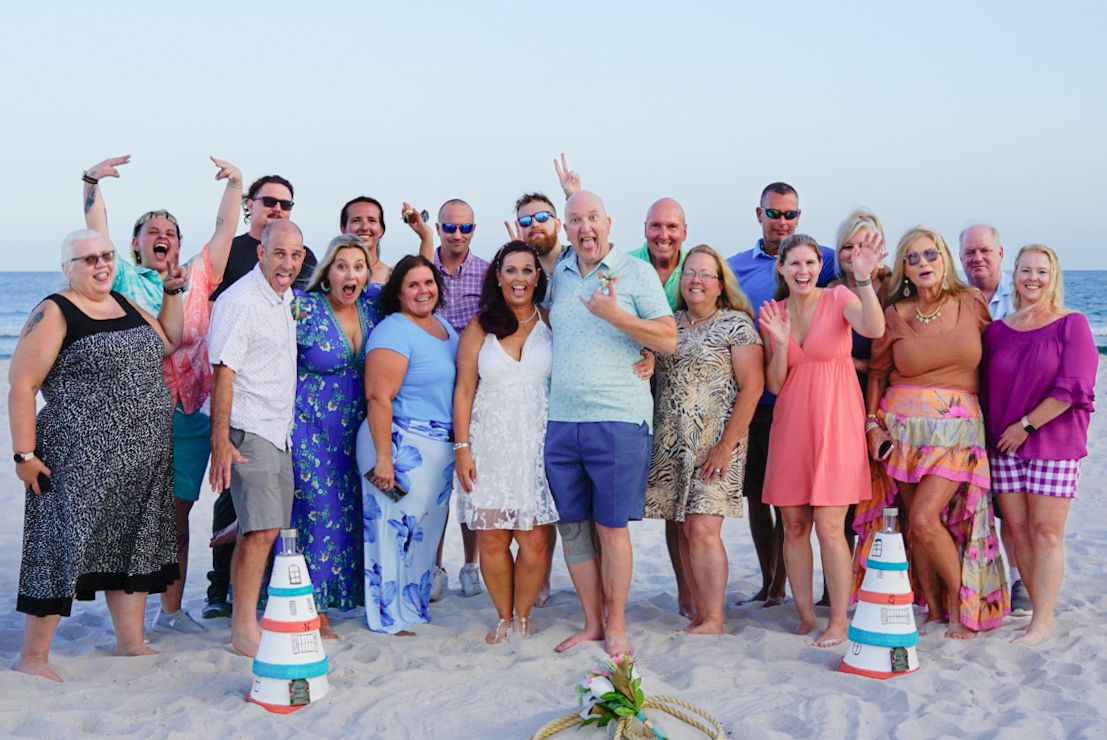 Wedding party Gulf Coast Alabama photographer Lens of Valerie. Elopement, wedding photographer