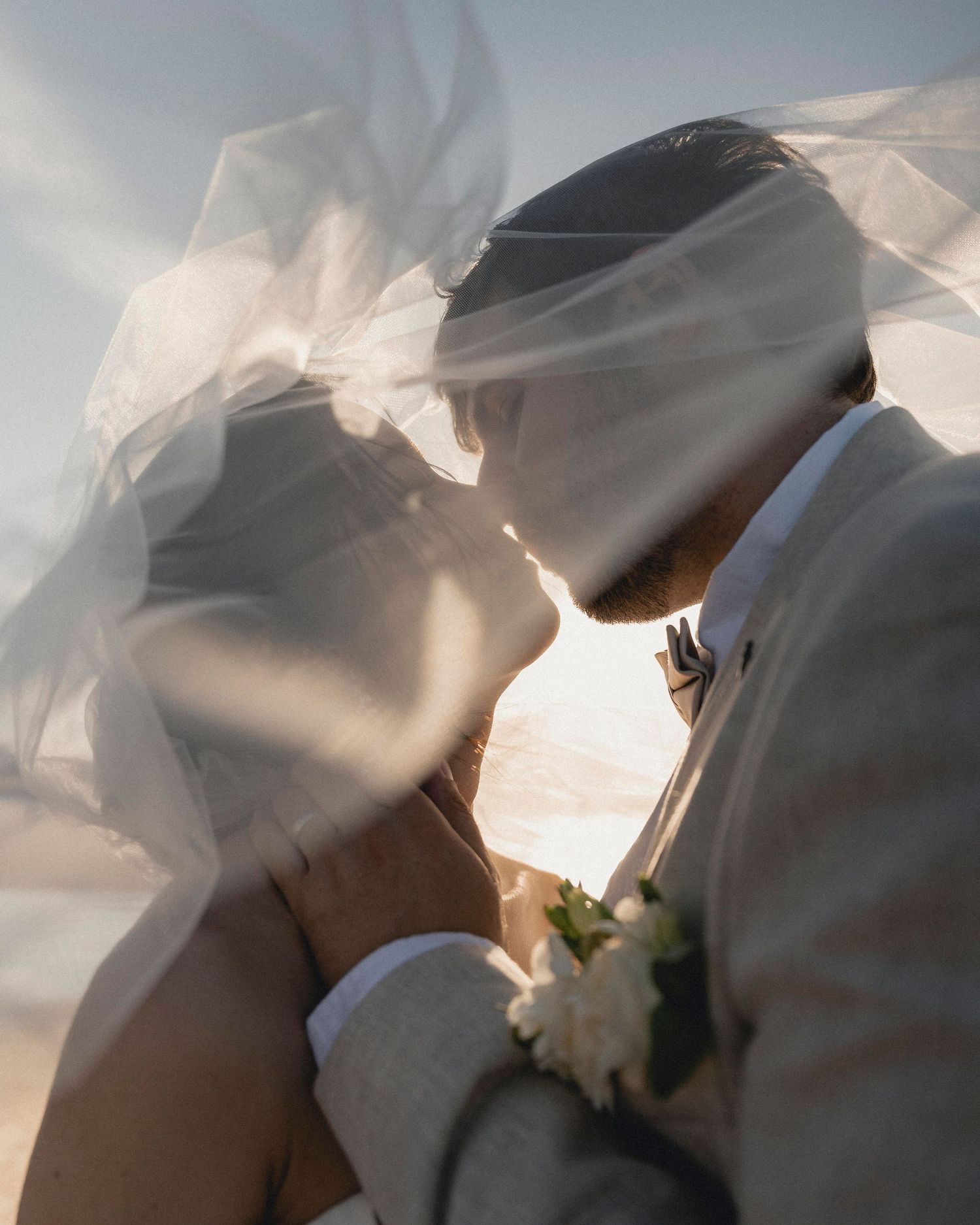 golden hour veil portrait by Darwin wedding photographer – Weddings by Shiv