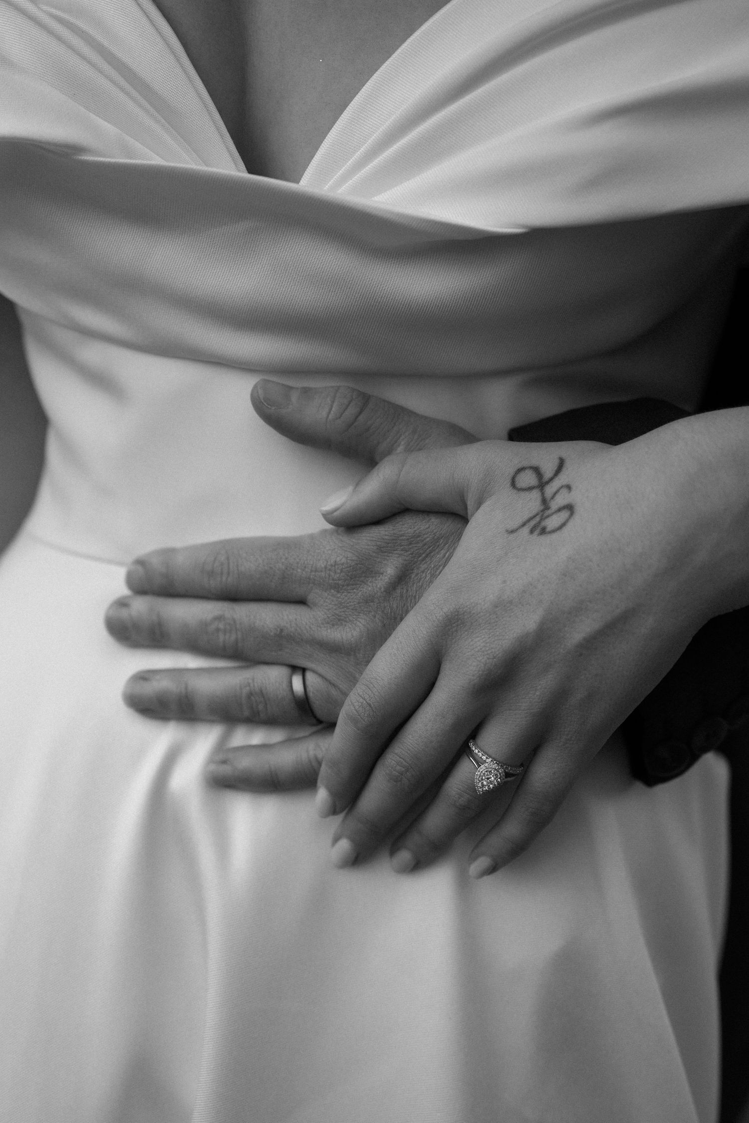 black and white detail photo by Darwin wedding photographer – Weddings by Shiv