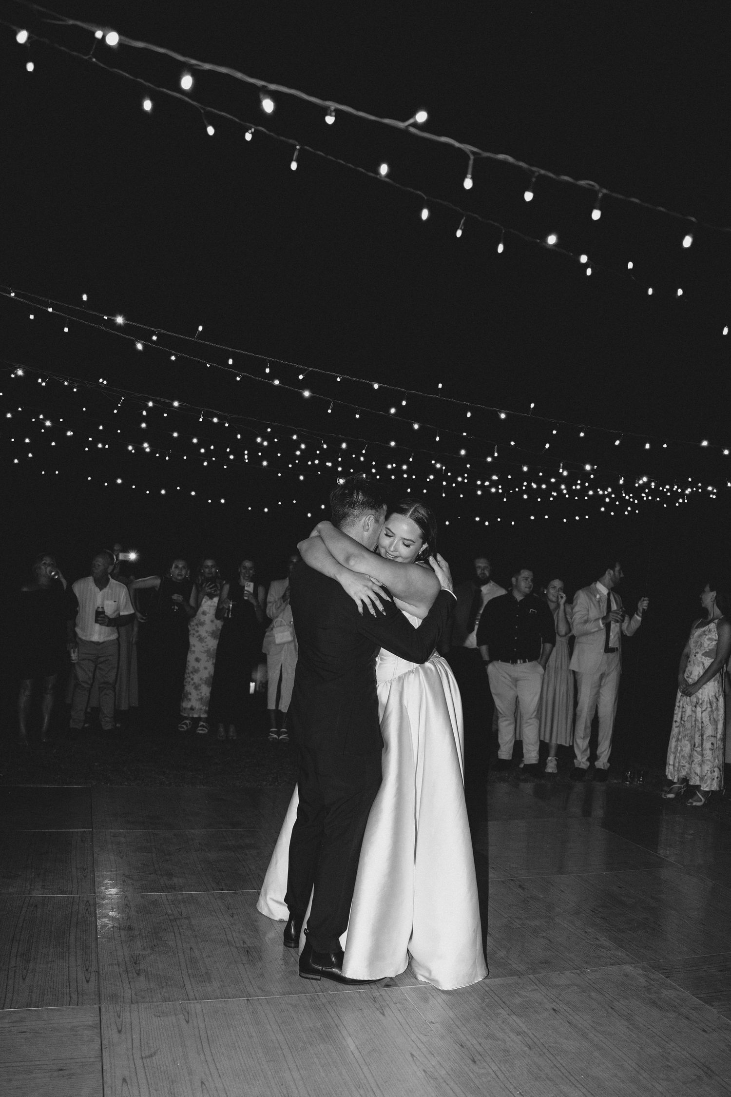black and white dance floor photo by Darwin wedding photographer – Weddings by Shiv