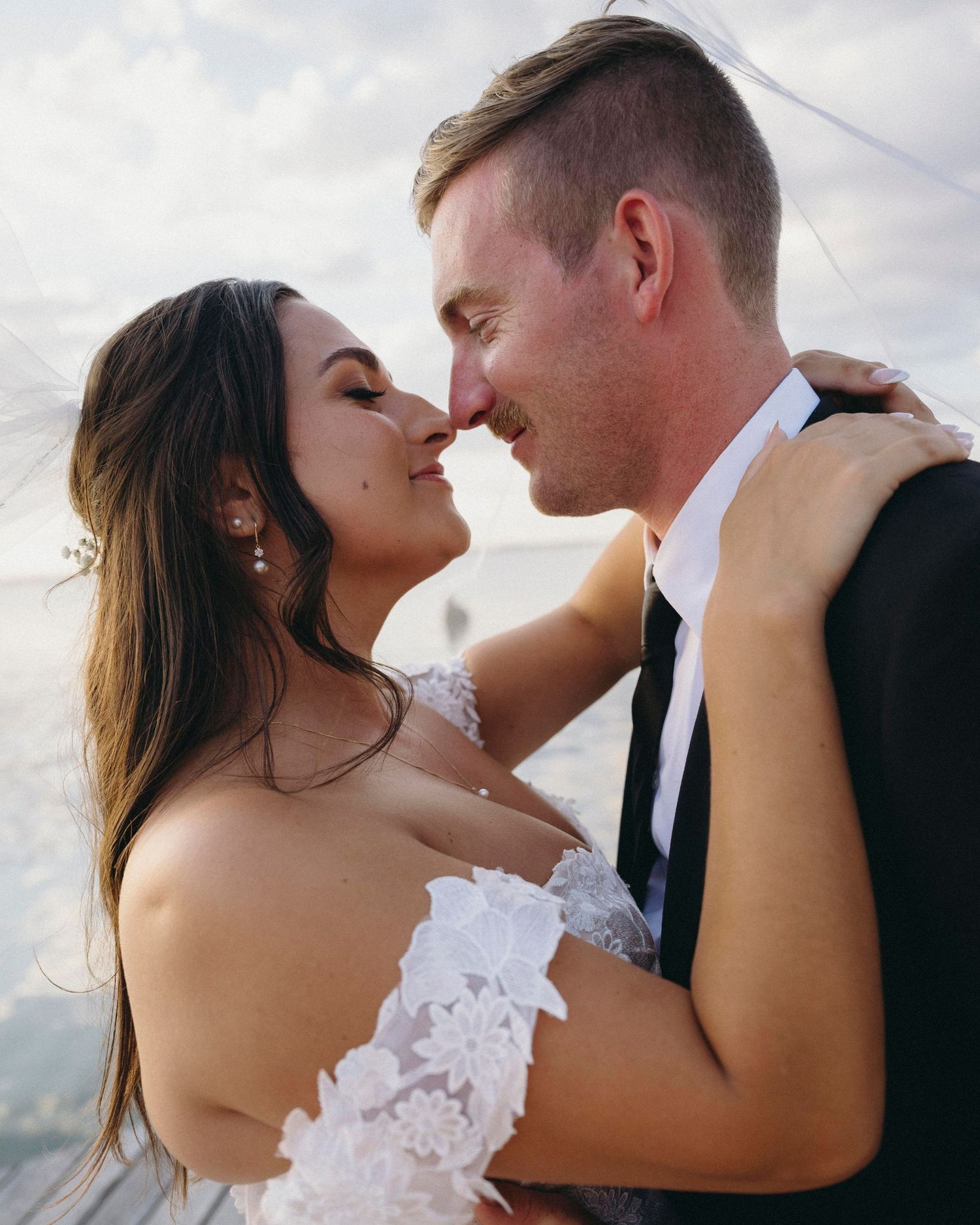 sunset couple photo by Darwin wedding photographer – Weddings by Shiv