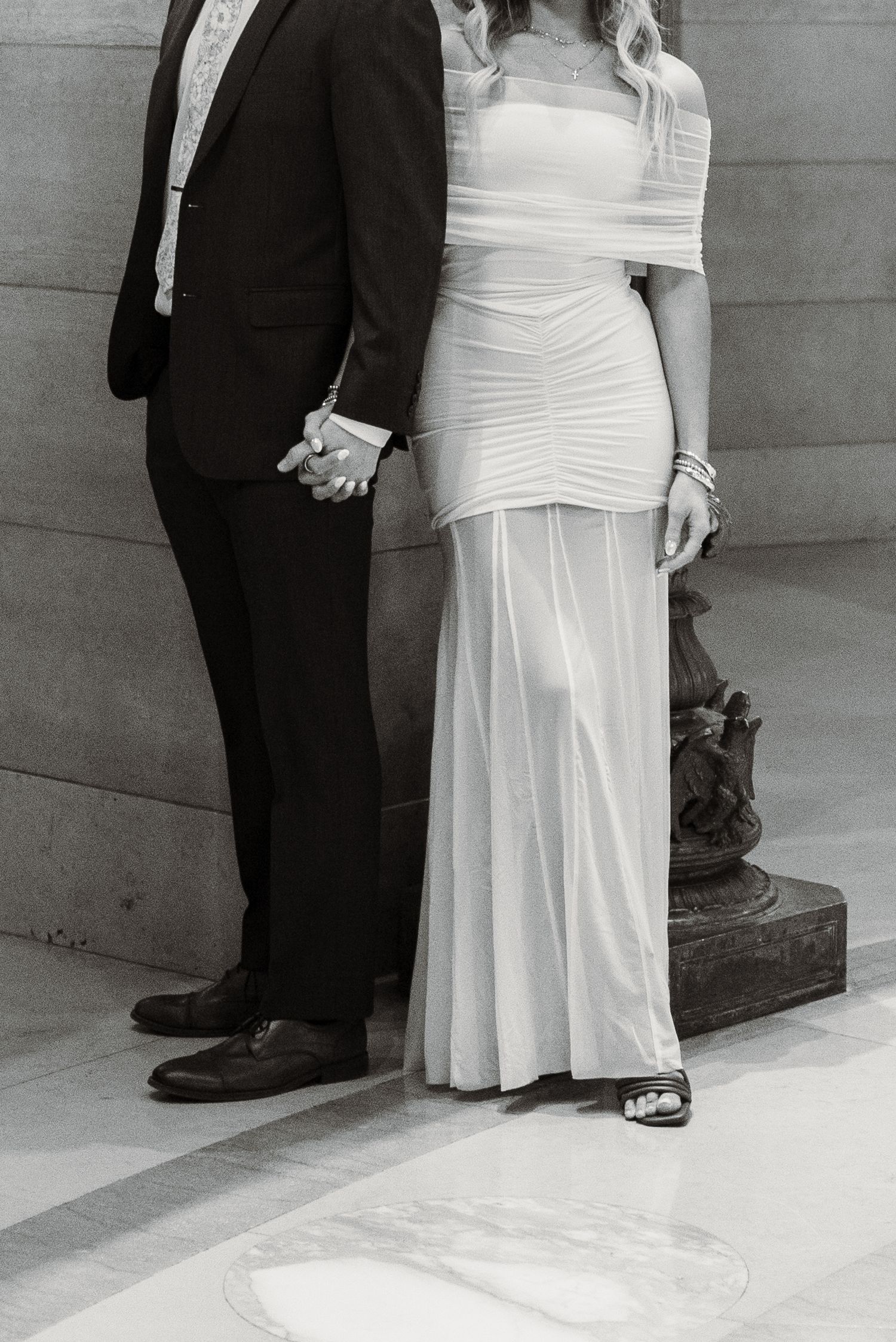 COUPLE HOLDING HANDS IN MINNESOTA STATE CAPITOL