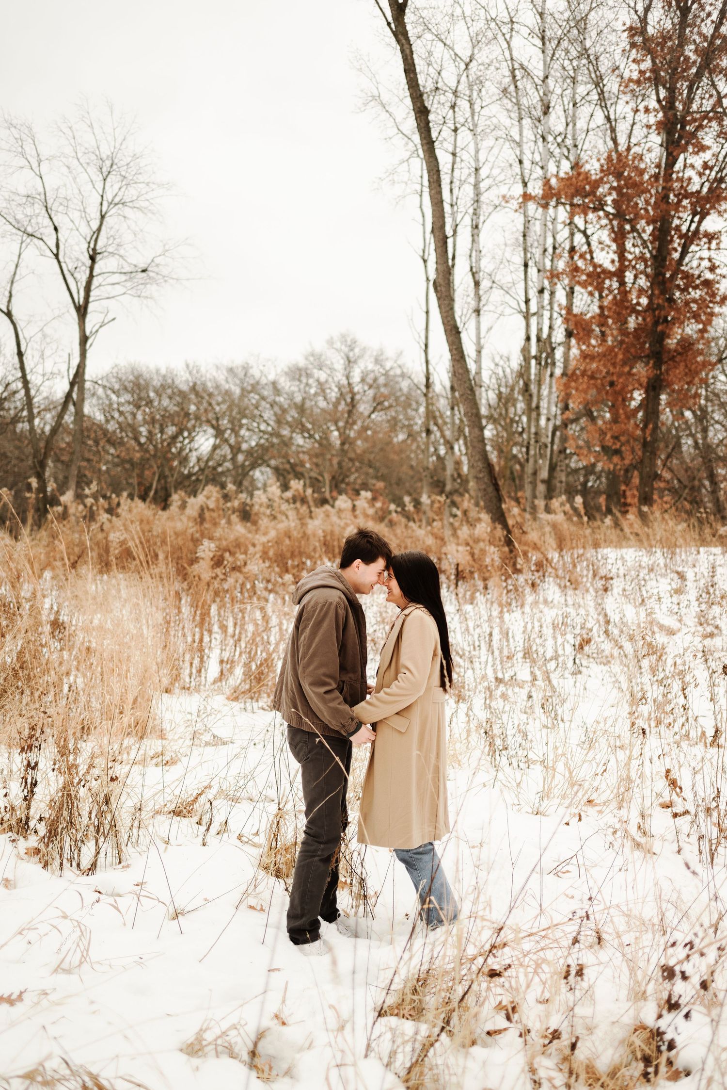 couple's outdoor photoshoot in Burnsville Minnesota