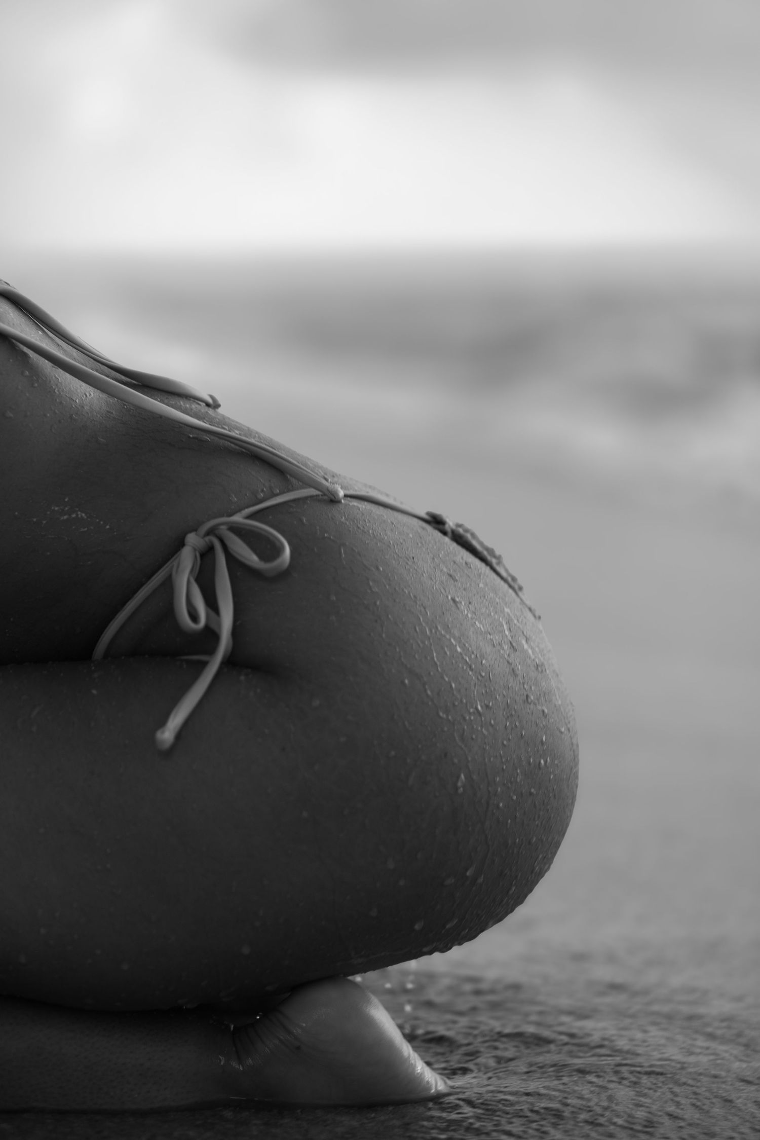 Black and white boudoir Miami Beach sunrise photo shoot.