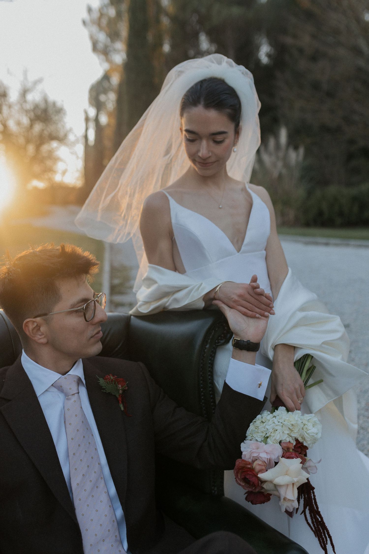 Couple wedding luxury Tuscany wedding Spadaforte venue elopement destination sunset light golden hour