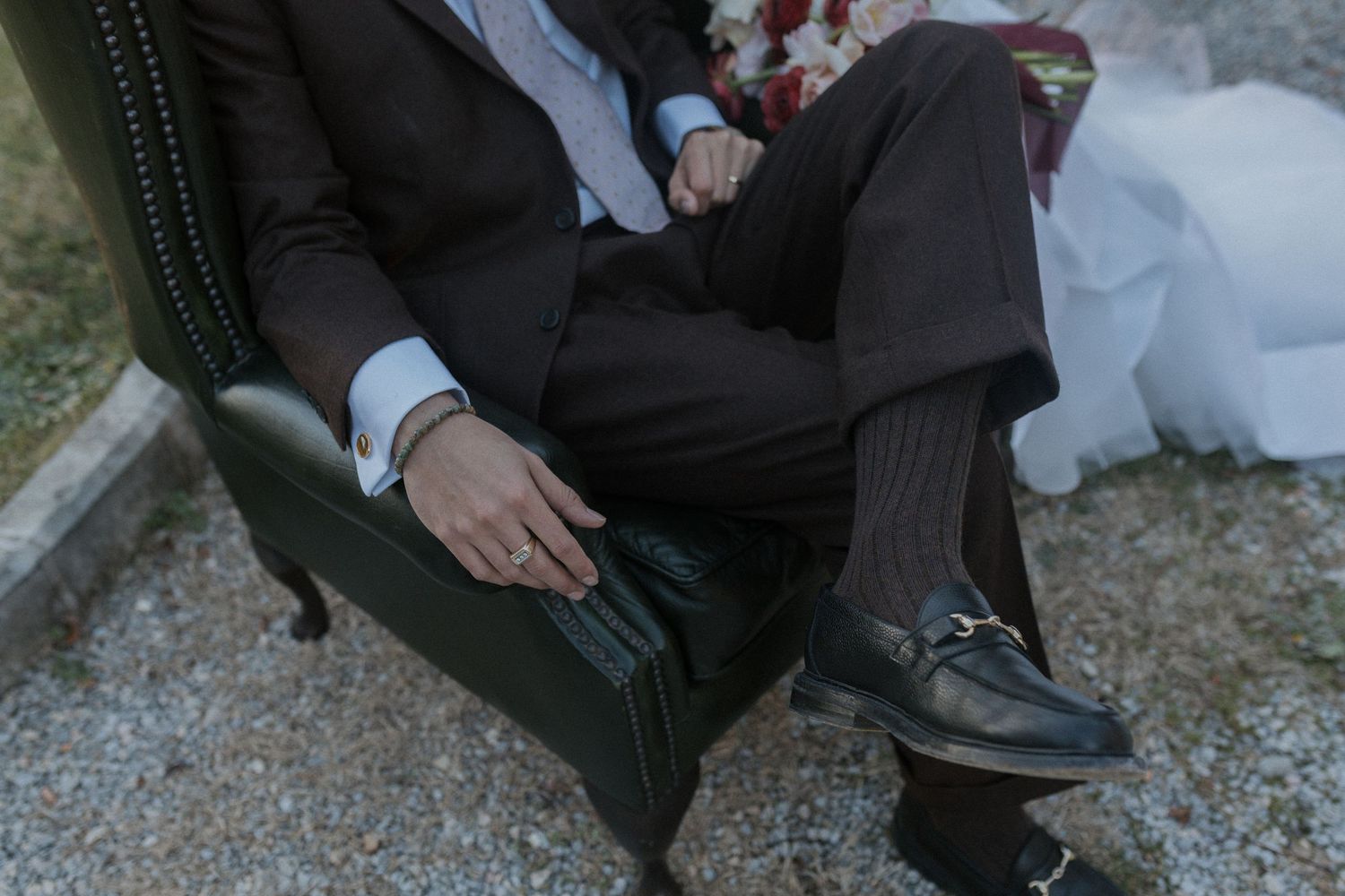 Couple wedding luxury Tuscany wedding Spadaforte venue elopement destination sunset light golden hour