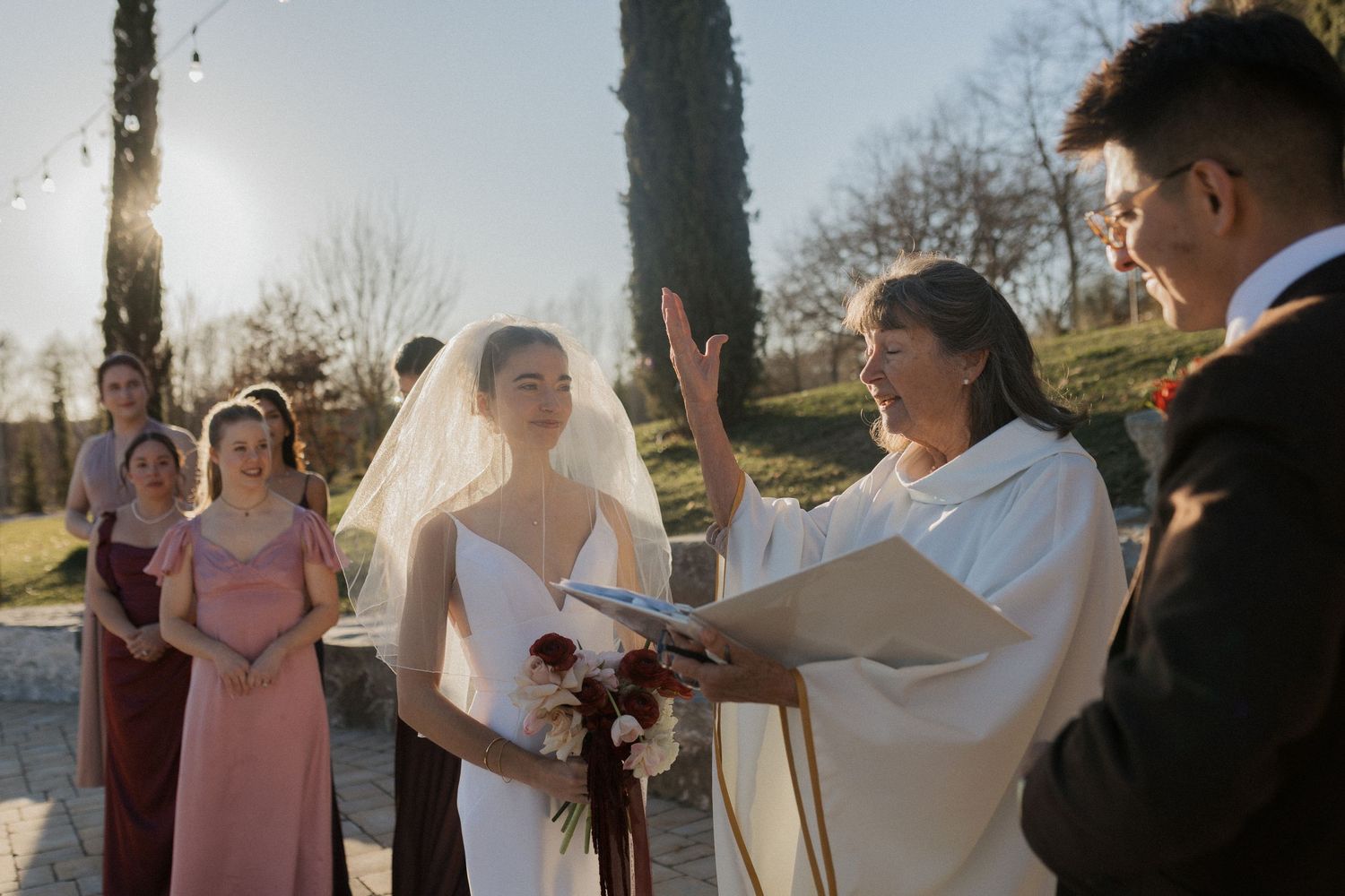 Couple wedding luxury Tuscany wedding Spadaforte venue elopement destination sunset light golden hour ceremony