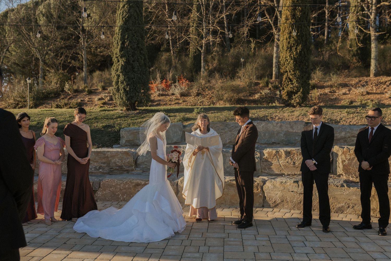 Couple wedding luxury Tuscany wedding Spadaforte venue elopement destination sunset light golden hour ceremony