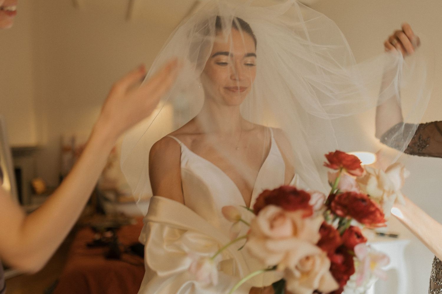 wedding luxury Tuscany wedding Spadaforte venue elopement destination getting ready bride