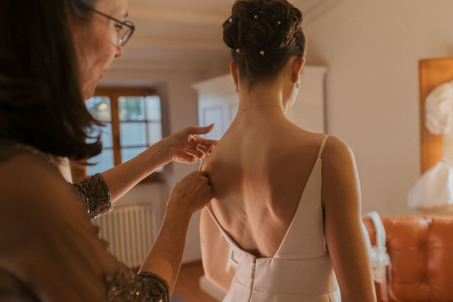 wedding luxury Tuscany wedding Spadaforte venue elopement destination getting ready bride