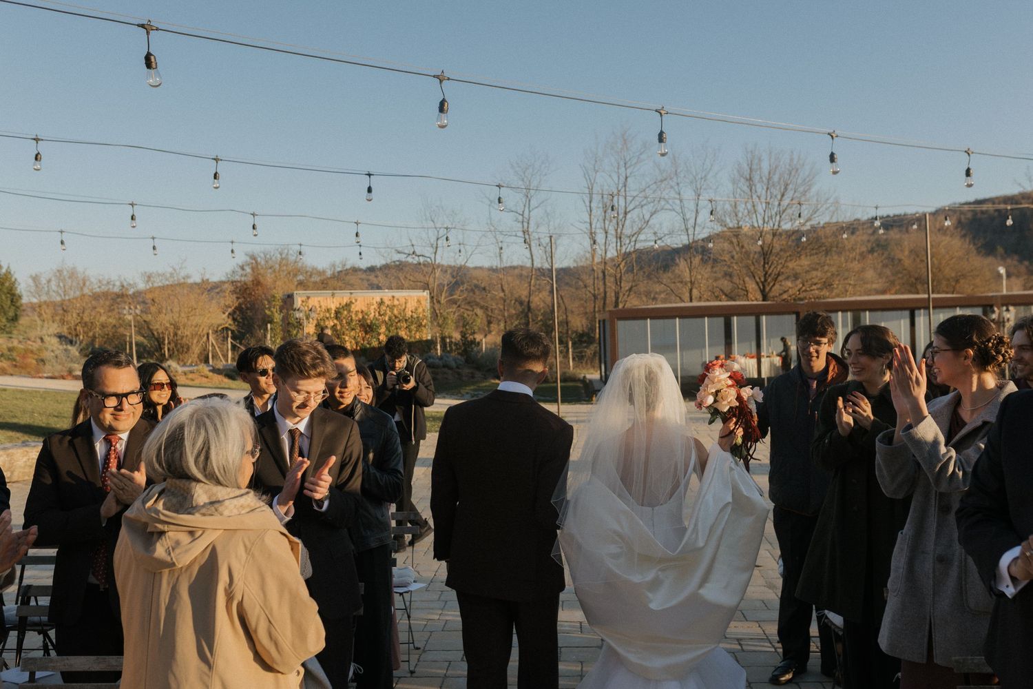 Couple wedding luxury Tuscany wedding Spadaforte venue elopement destination sunset light golden hour ceremony