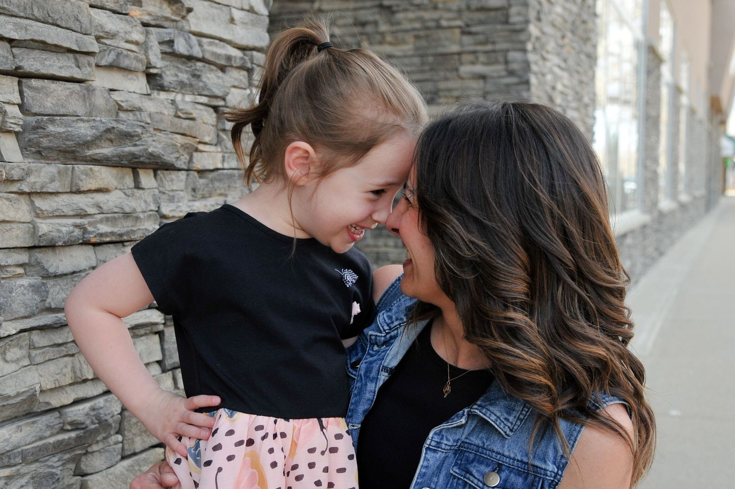 Laura Smiley Photography Lifestyle Family Camrose
