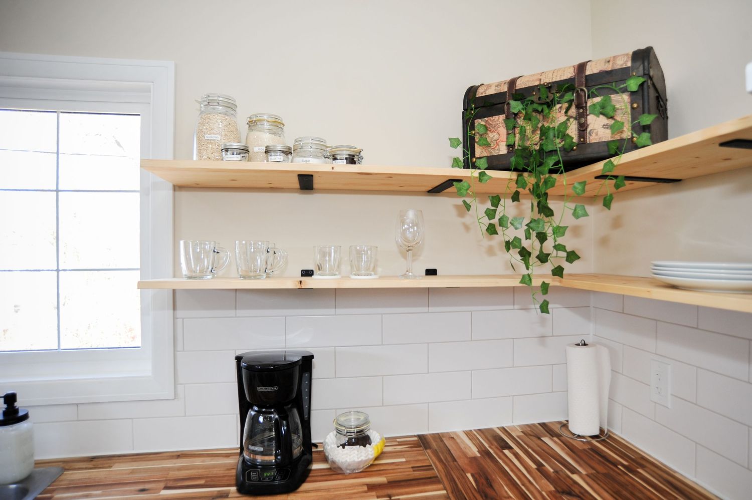Laura Smiley Photography Real Estate Interior Camrose Airbnb