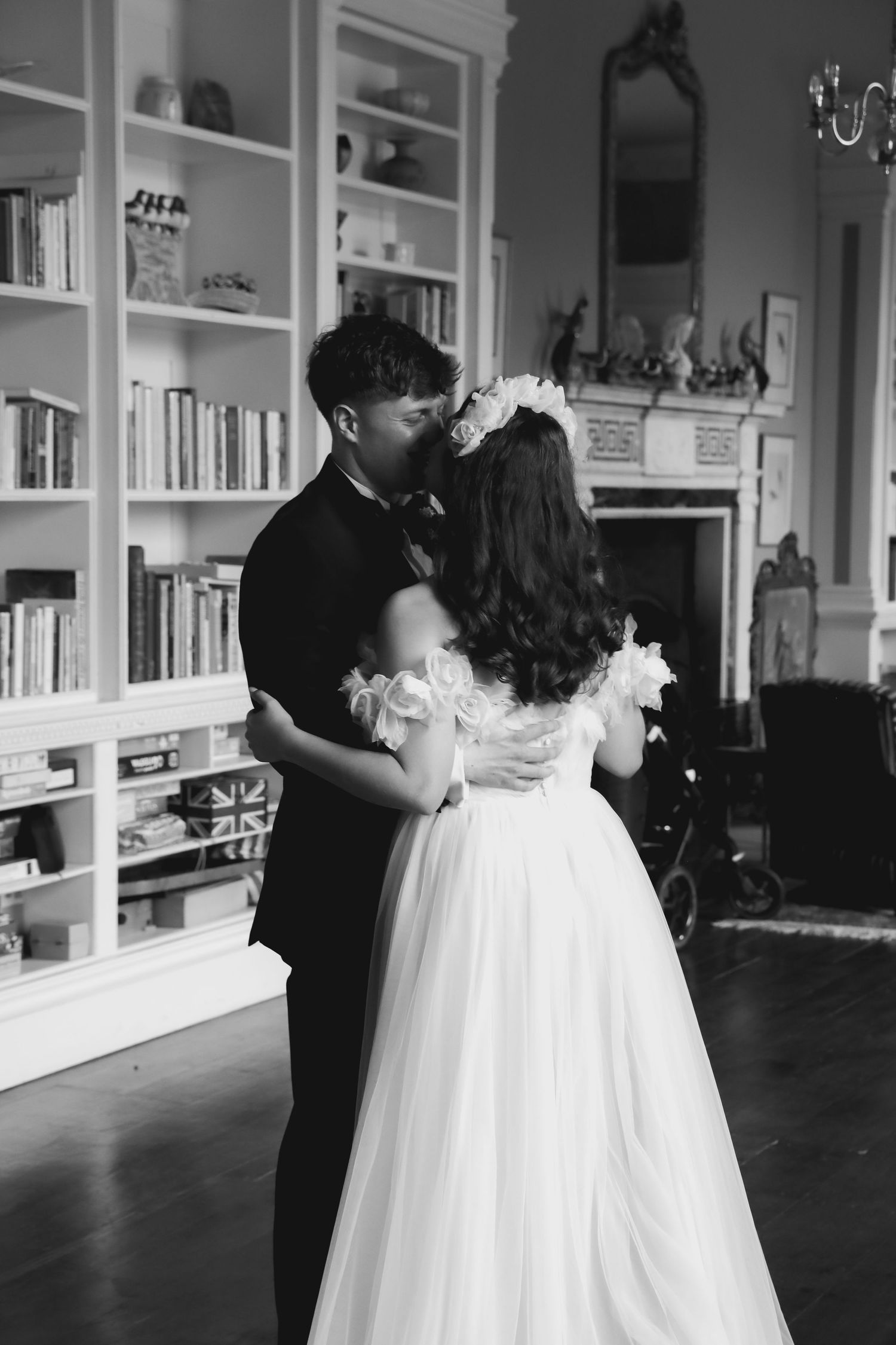 ALILOPHOTO Ali Lomas Derbyshire Photographer Editorial Wedding Photography