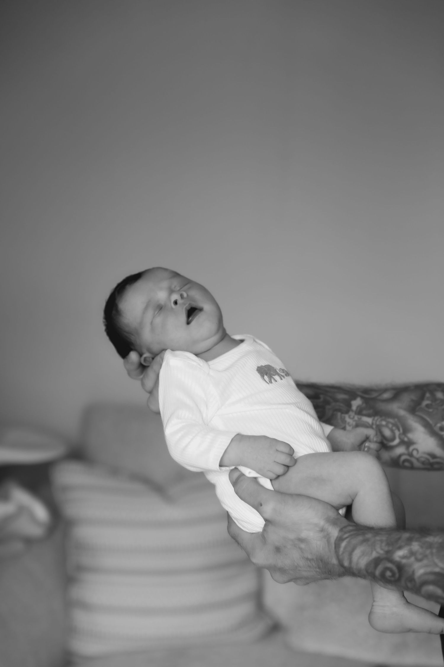 ALILOPHOTO MATERNITY MOTHERHOOD NEWBORN PHOTOGRAPHER NEARBY
