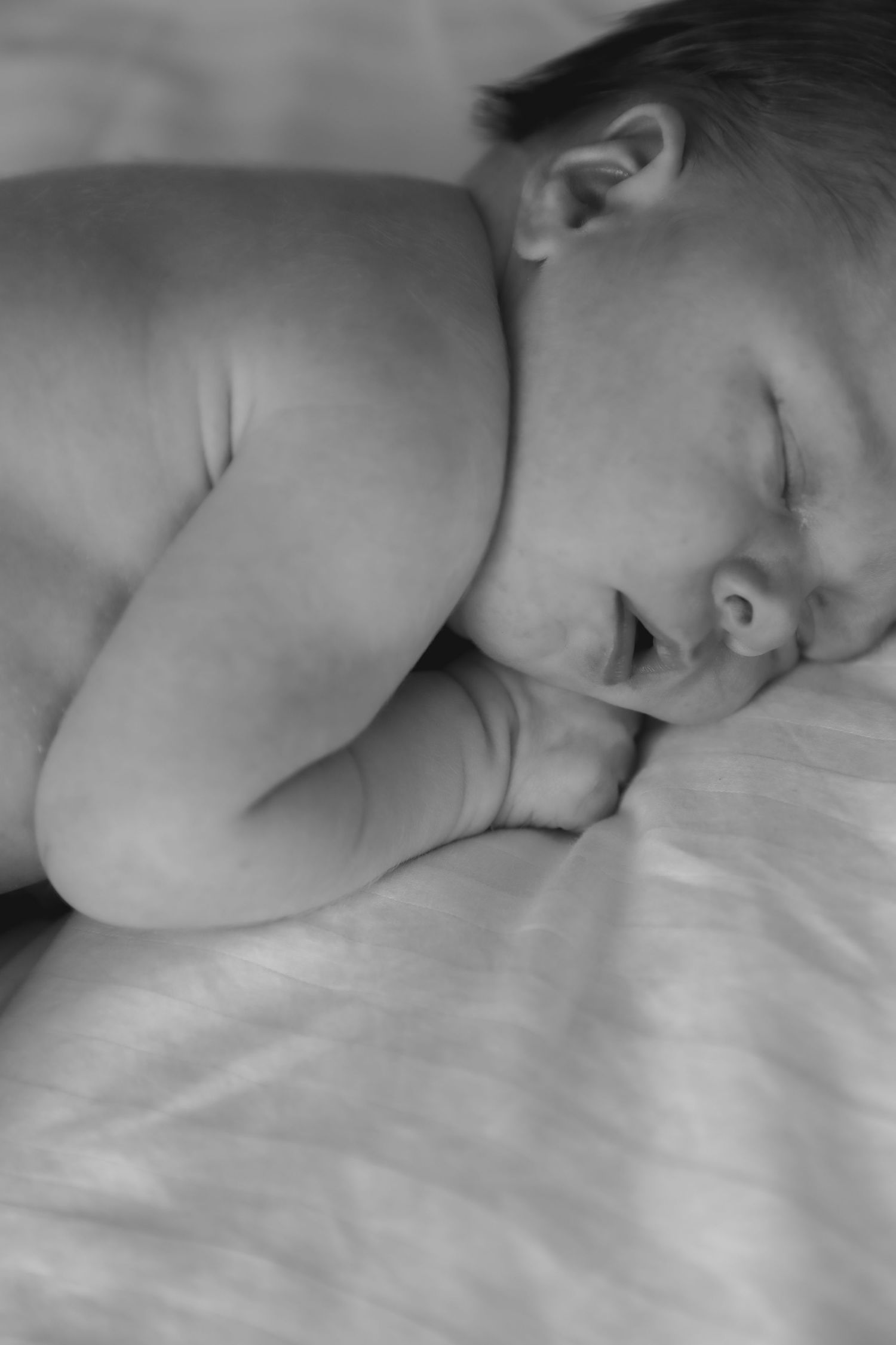 ALILOPHOTO MATERNITY MOTHERHOOD NEWBORN PHOTOGRAPHER NEARBY